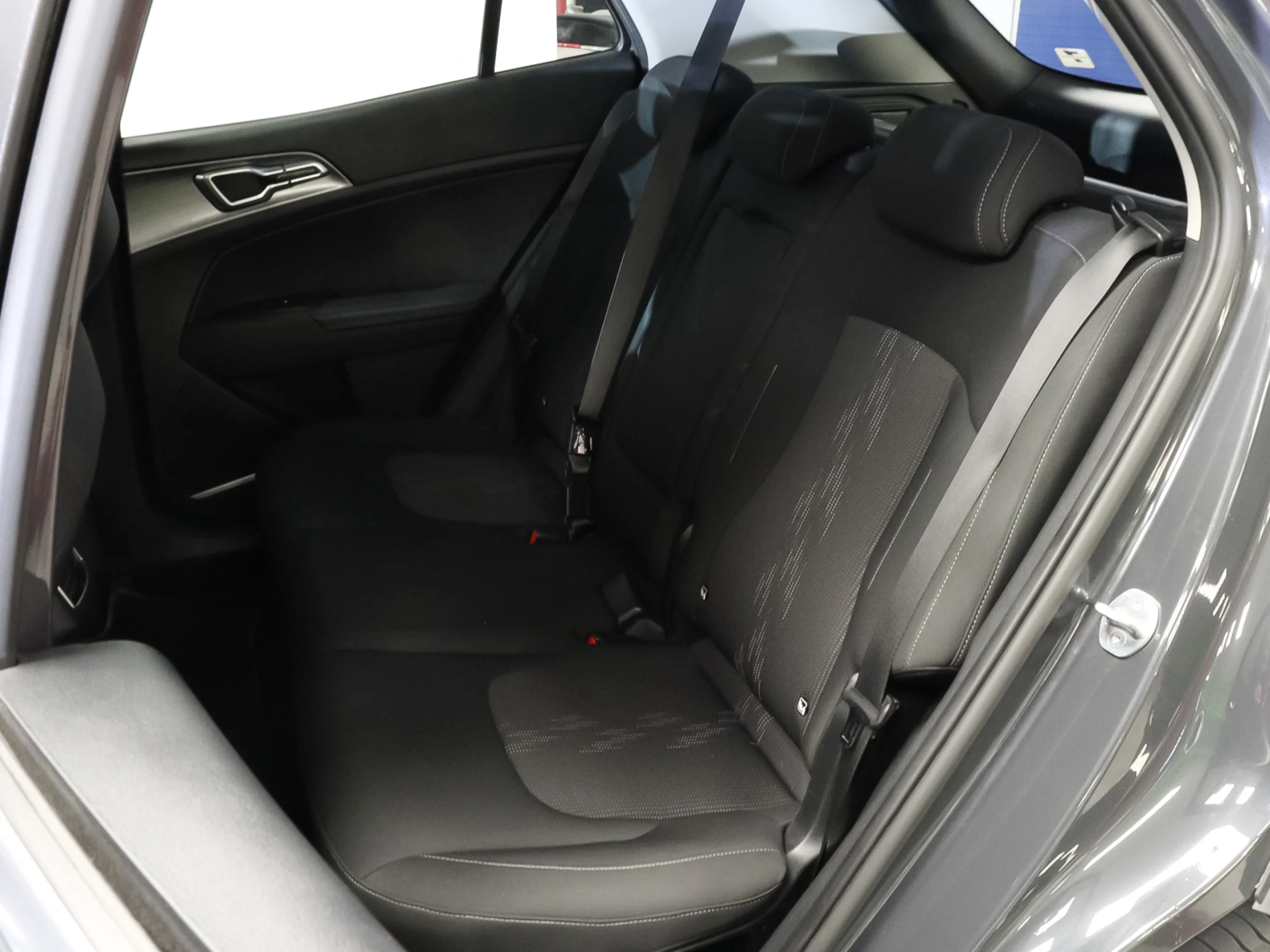 Kia Sportage 1.6 T-GDi MHEV Drive 4x2 112 kW (150 CV) - Foto 7