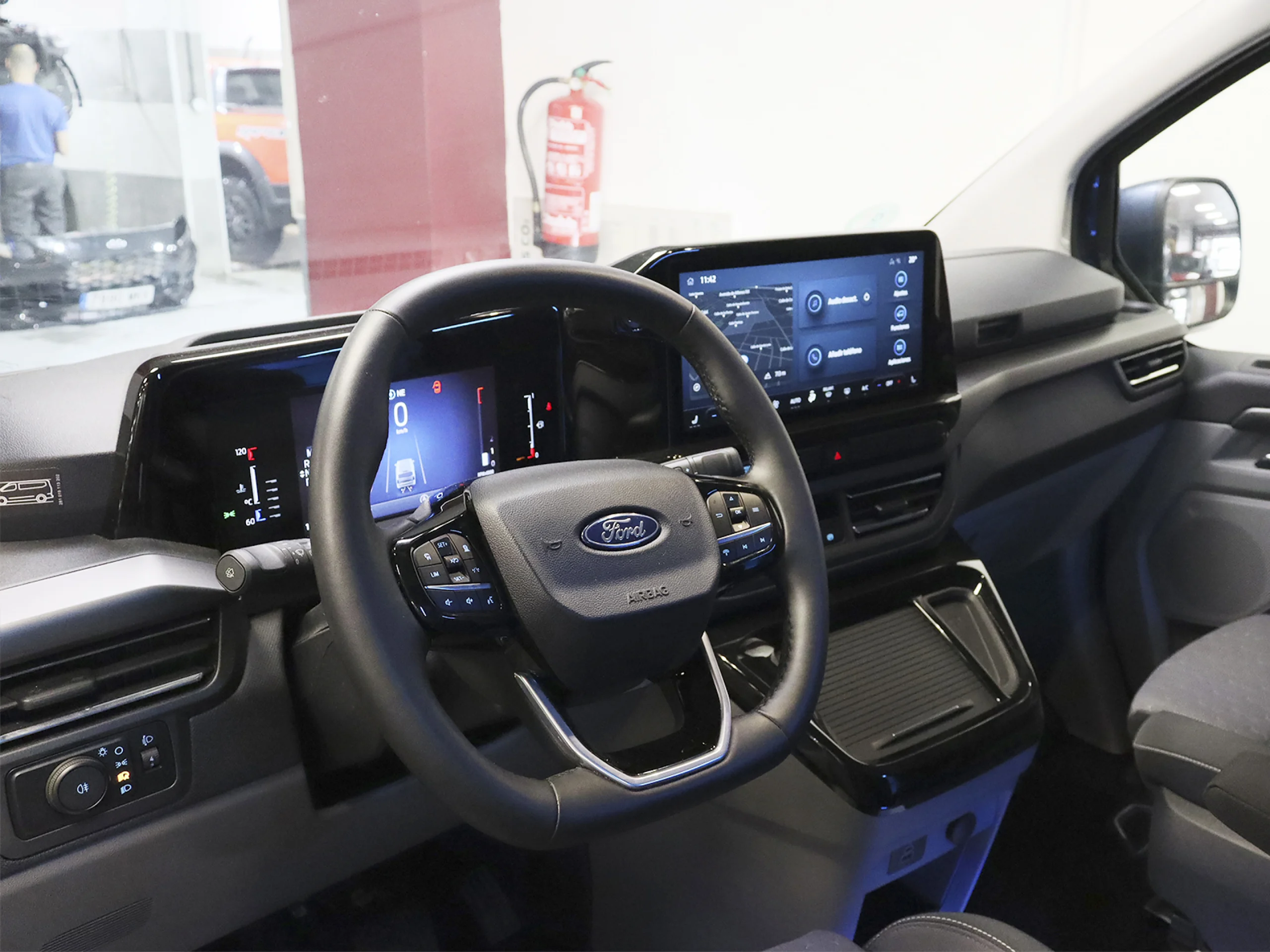 Ford Transit Custom 2.0 Ecoblue 320 L1 Nugget Titanium AT 125 kW (170 CV) - Foto 2