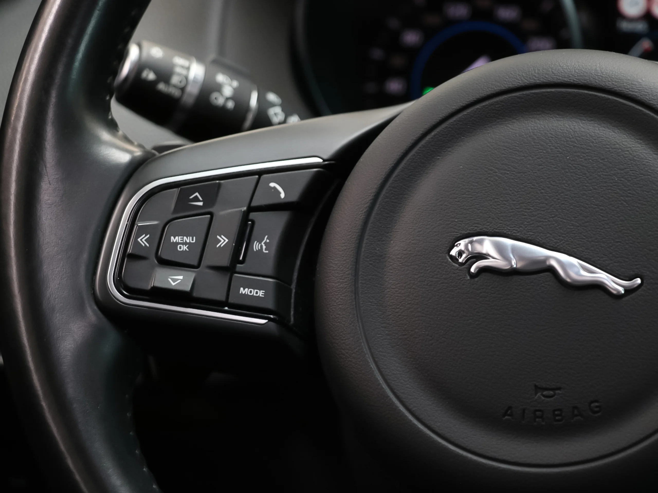 Jaguar F-PACE 2.0L i4D Pure AWD Auto 132 kW (180 CV) - Foto 26