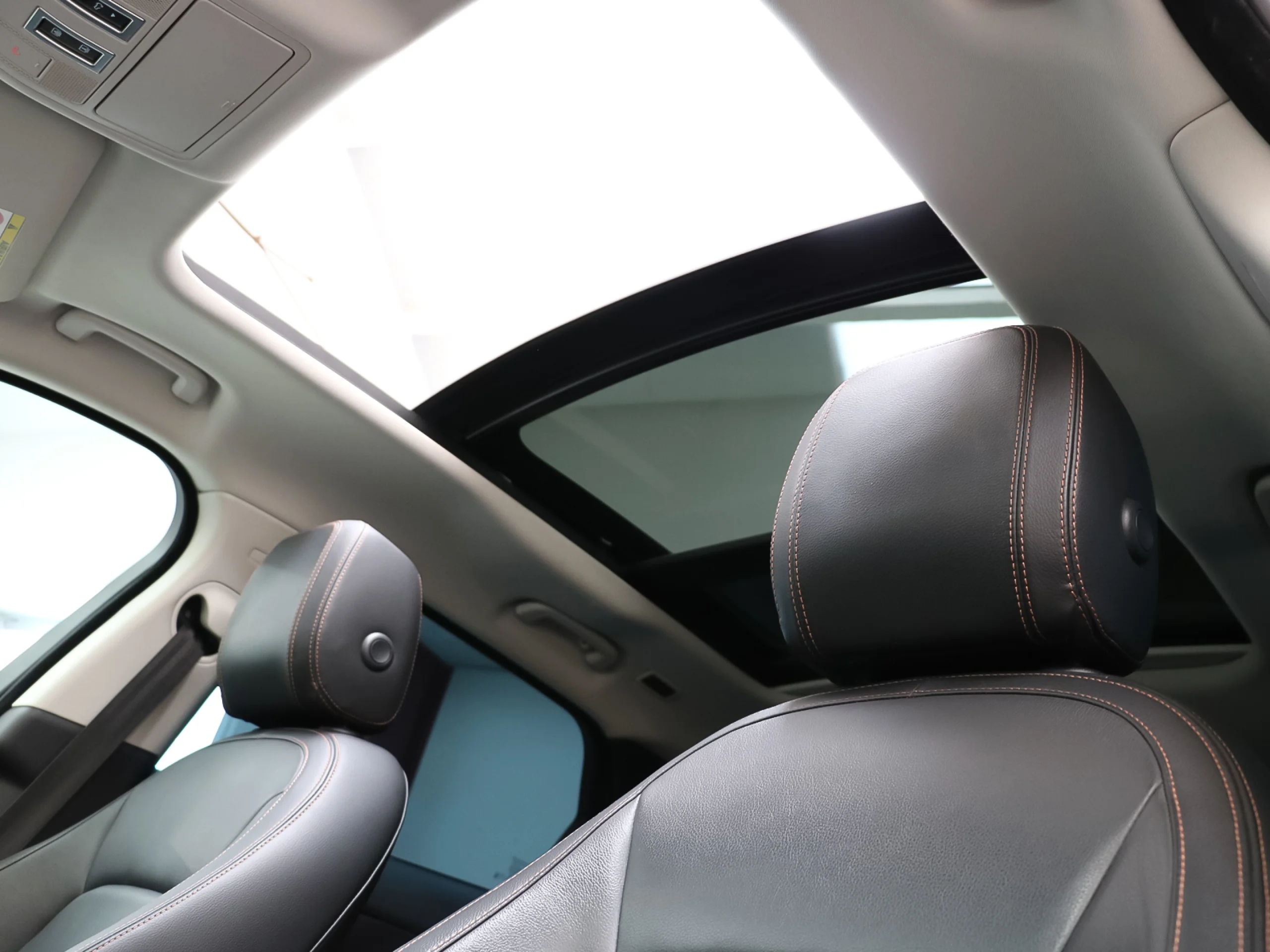 Jaguar F-PACE 2.0L i4D Pure AWD Auto 132 kW (180 CV) - Foto 8