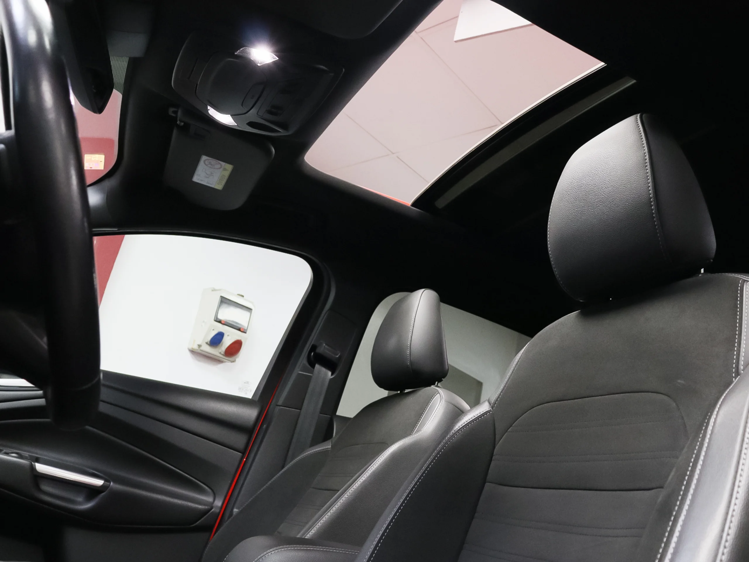 Ford Kuga 2.0 TDCI ST-Line 4x4 Powershift 110 kW (150 CV) - Foto 7