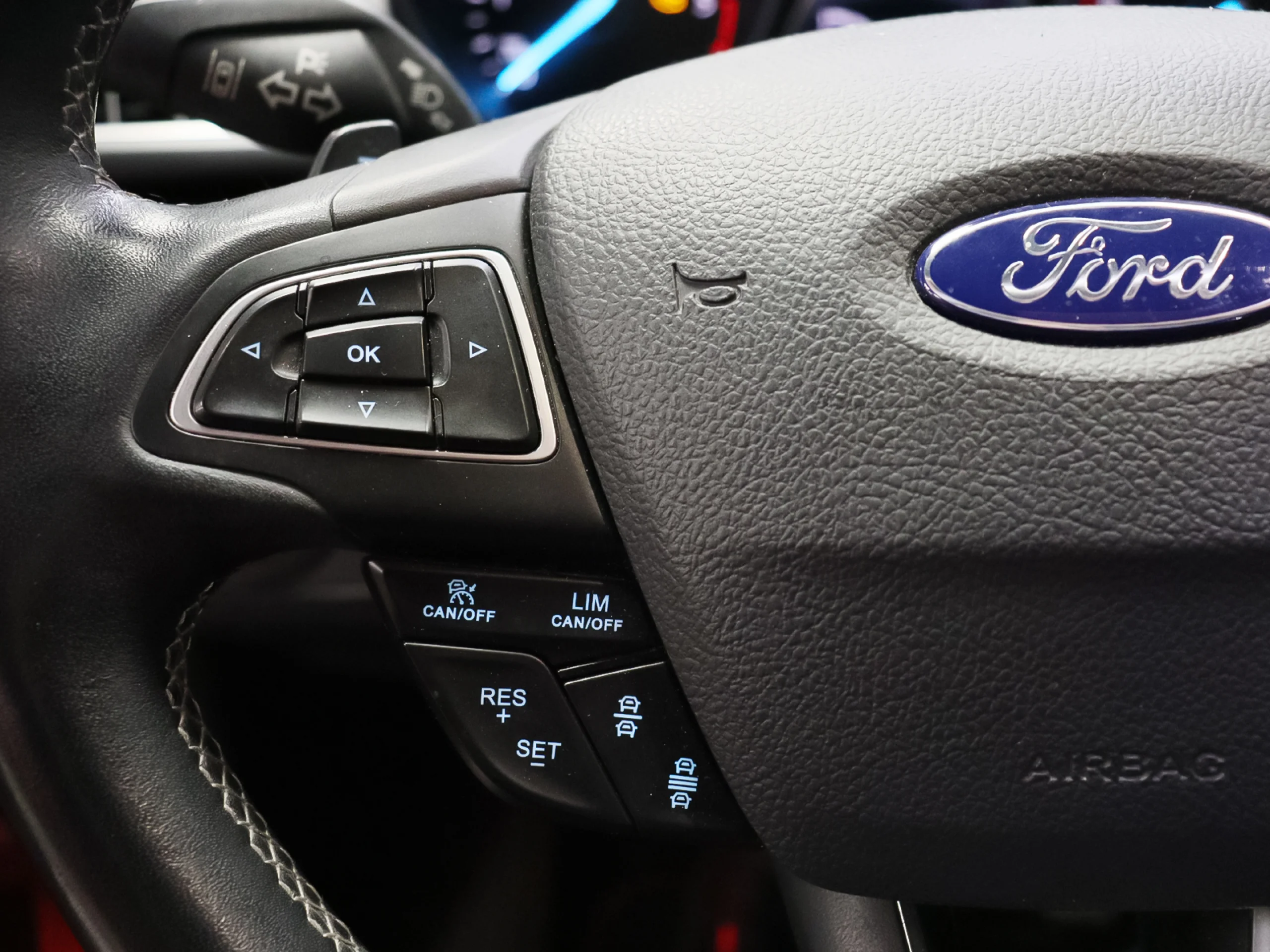 Ford Kuga 2.0 TDCI ST-Line 4x4 Powershift 110 kW (150 CV) - Foto 12