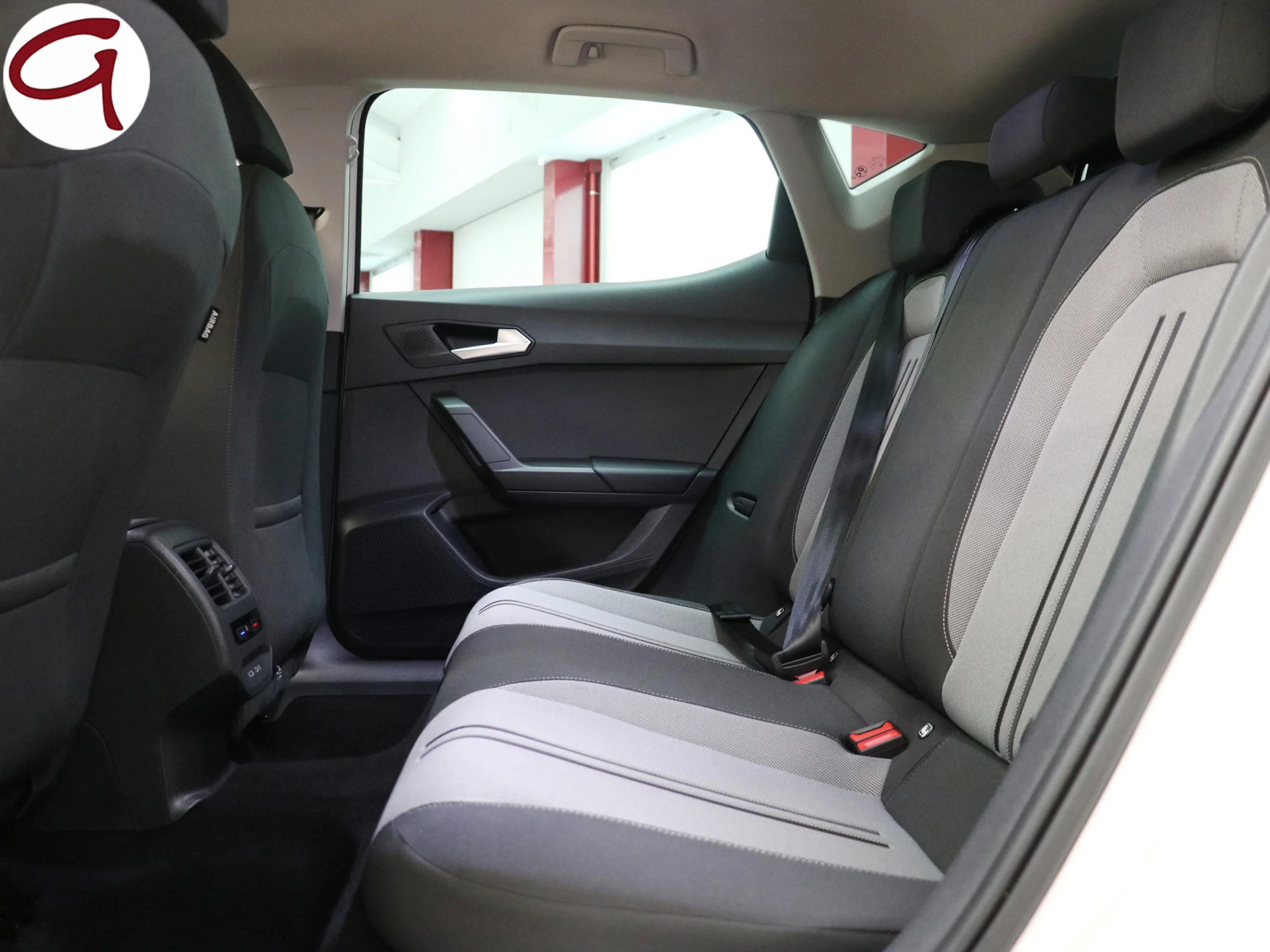 SEAT León 2.0 TDI S&S Style Go 85 kW (115 CV) - Foto 10