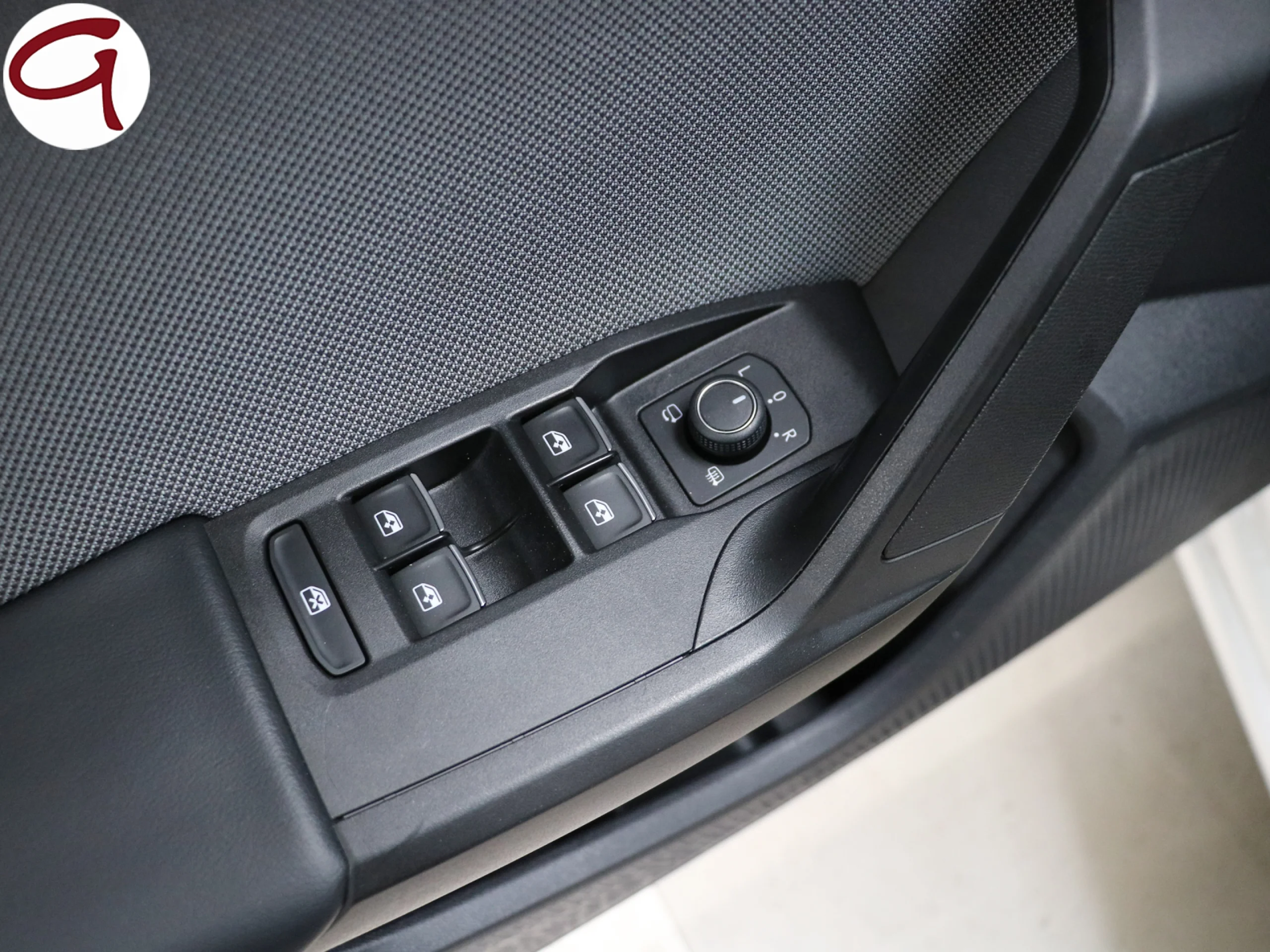 SEAT León 2.0 TDI S&S Style Go 85 kW (115 CV) - Foto 30