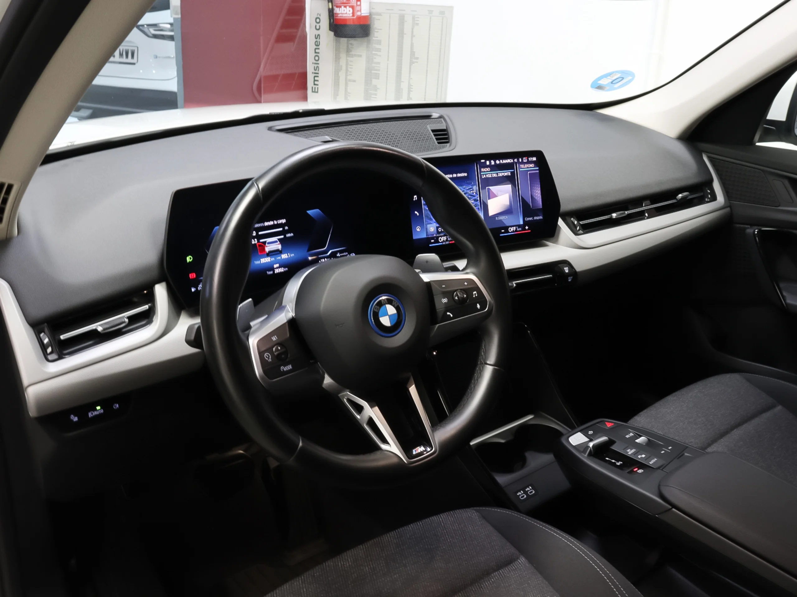 BMW X1 xDrive25e 180 kW (245 CV) - Foto 3