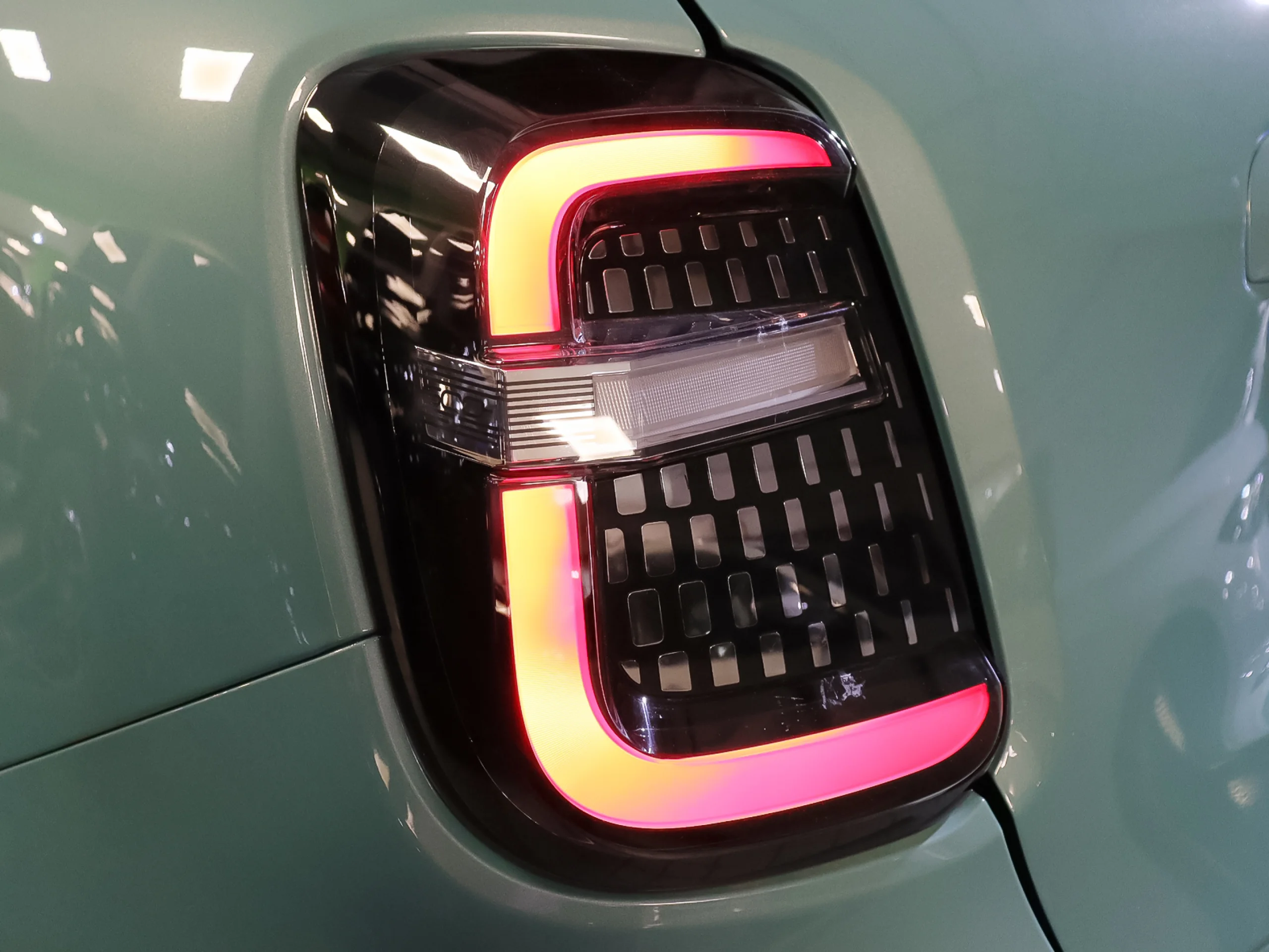 Fiat 600 1.2 MHEV La prima DDCT 74 kW (100 CV) - Foto 41