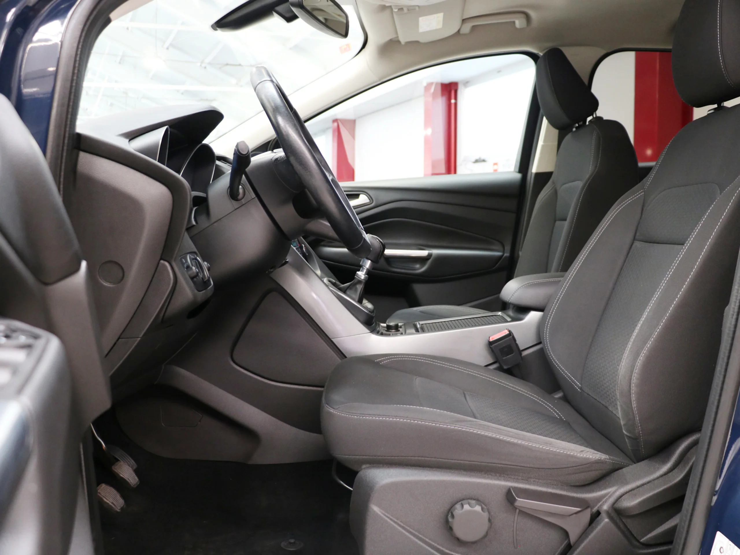 Ford Kuga 1.5 EcoBoost S&S Trend 4x2 88 kW (120 CV) - Foto 7