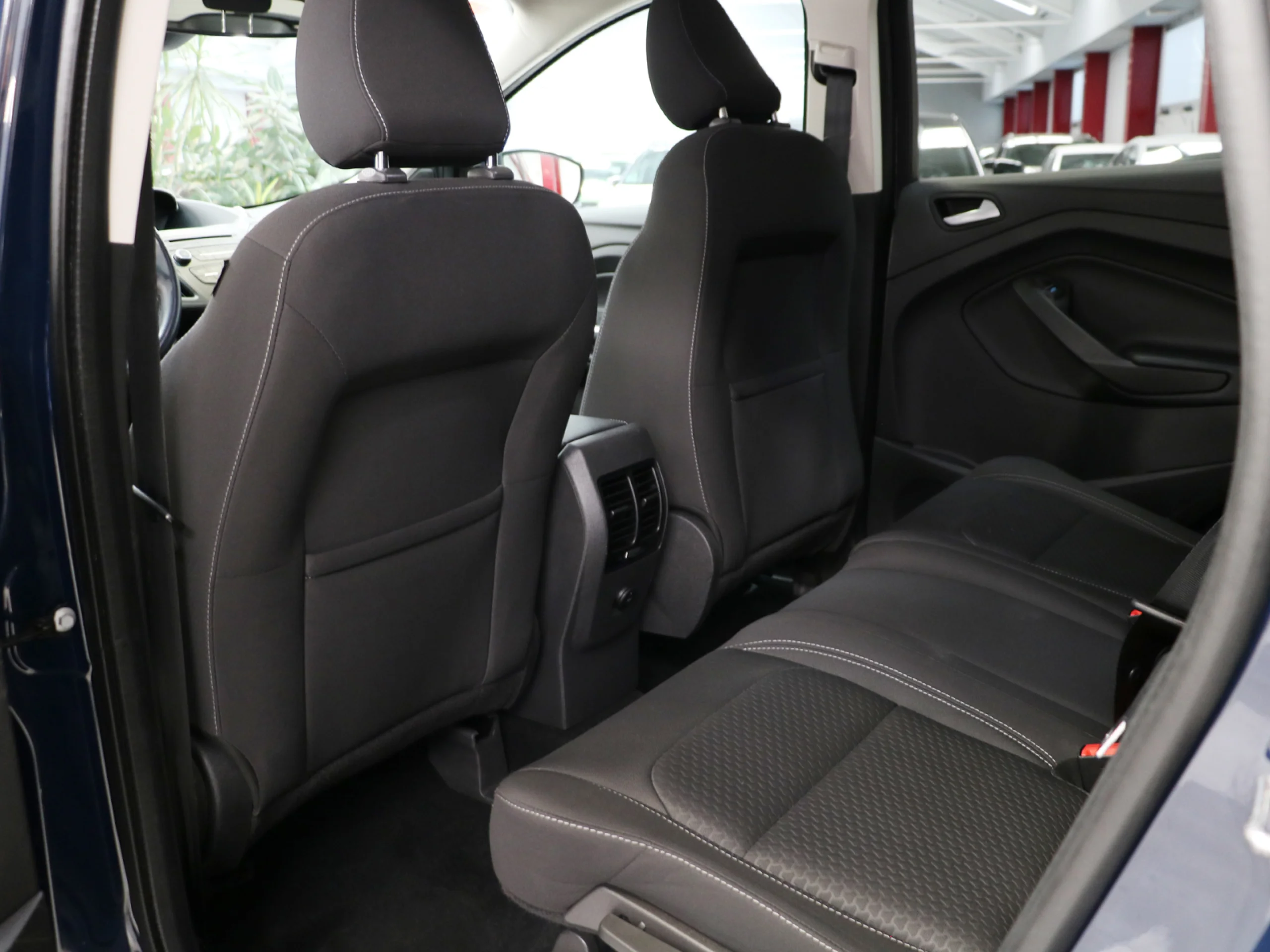 Ford Kuga 1.5 EcoBoost S&S Trend 4x2 88 kW (120 CV) - Foto 9