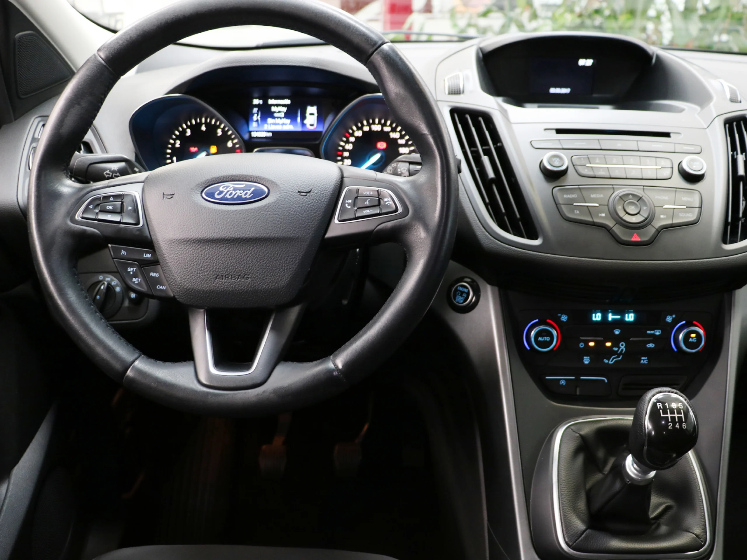 Ford Kuga 1.5 EcoBoost S&S Trend 4x2 88 kW (120 CV) - Foto 11