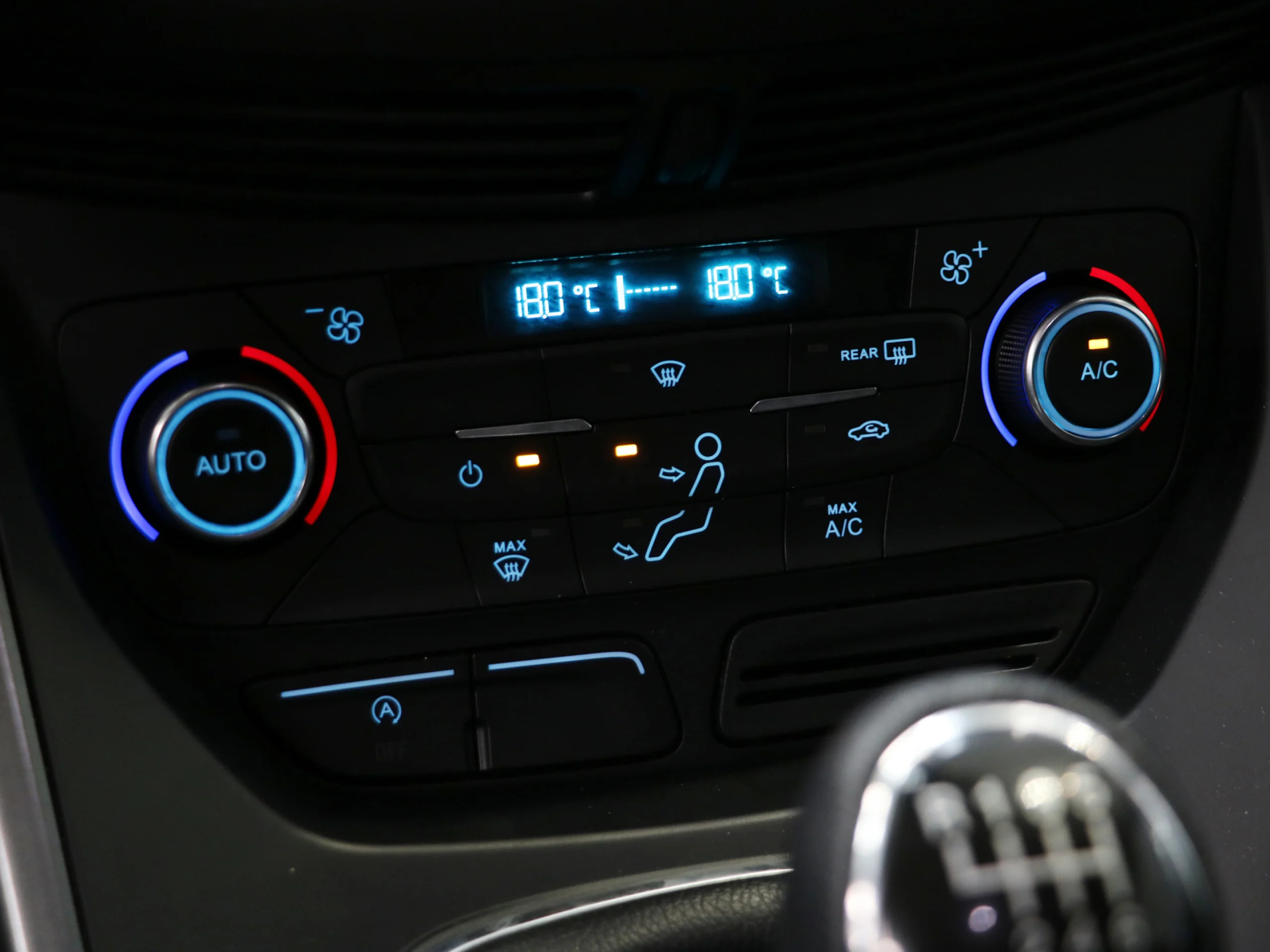 Ford Kuga 1.5 EcoBoost S&S Trend 4x2 88 kW (120 CV) - Foto 20