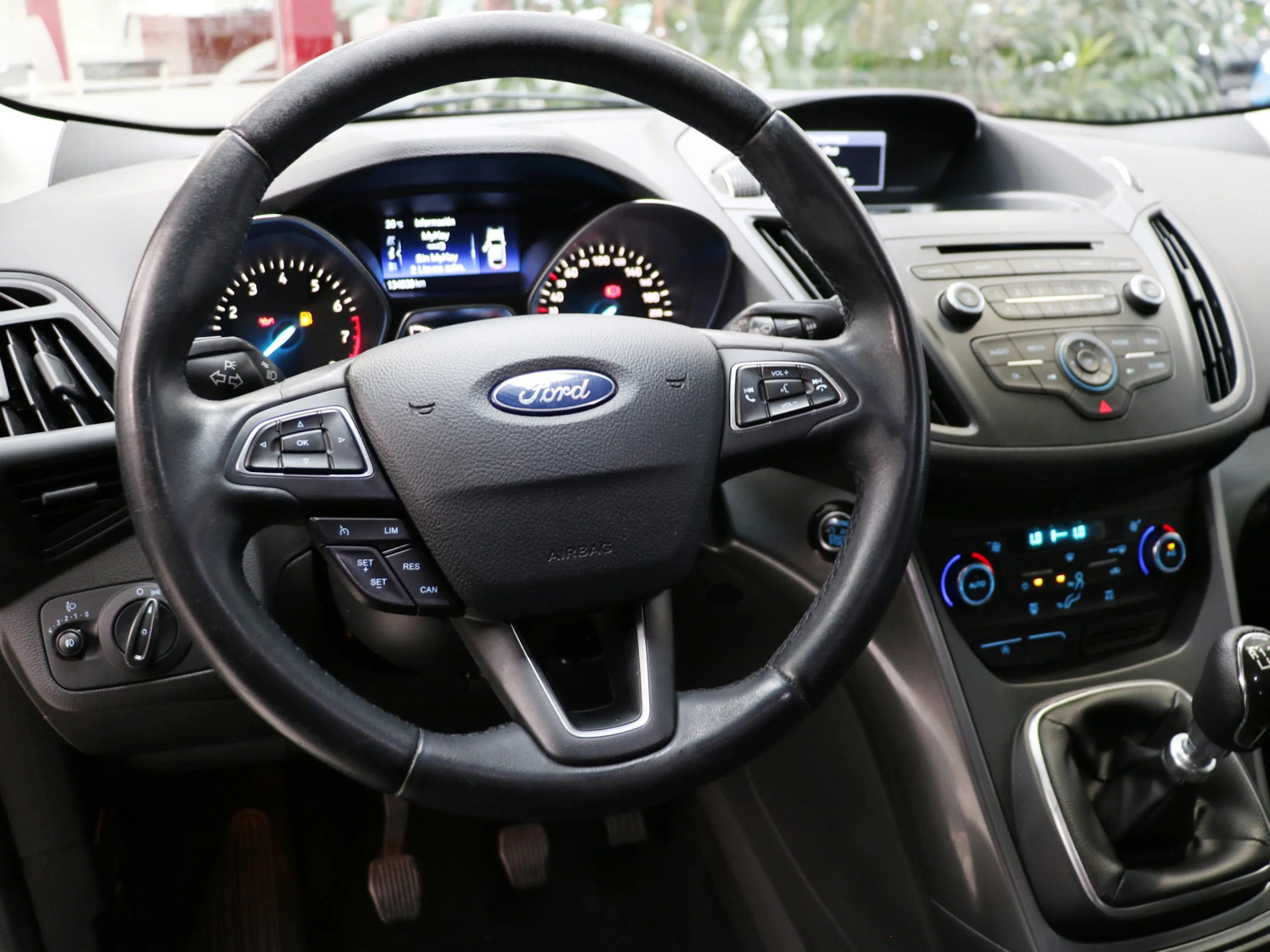Ford Kuga 1.5 EcoBoost S&S Trend 4x2 88 kW (120 CV) - Foto 24