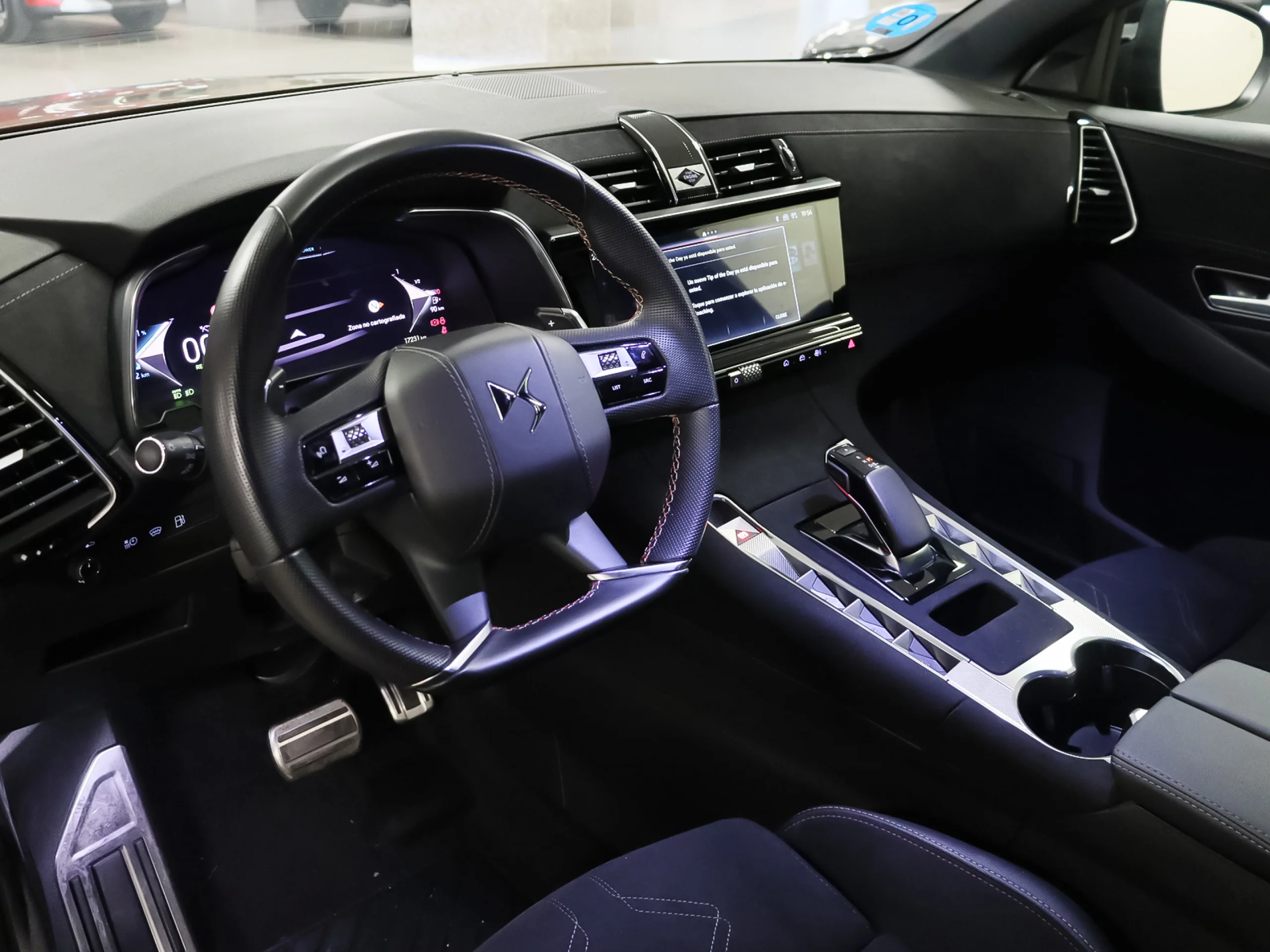 DS DS7 Crossback Plug-In Hybrid Pallas 165 kW (224 CV) - Foto 4