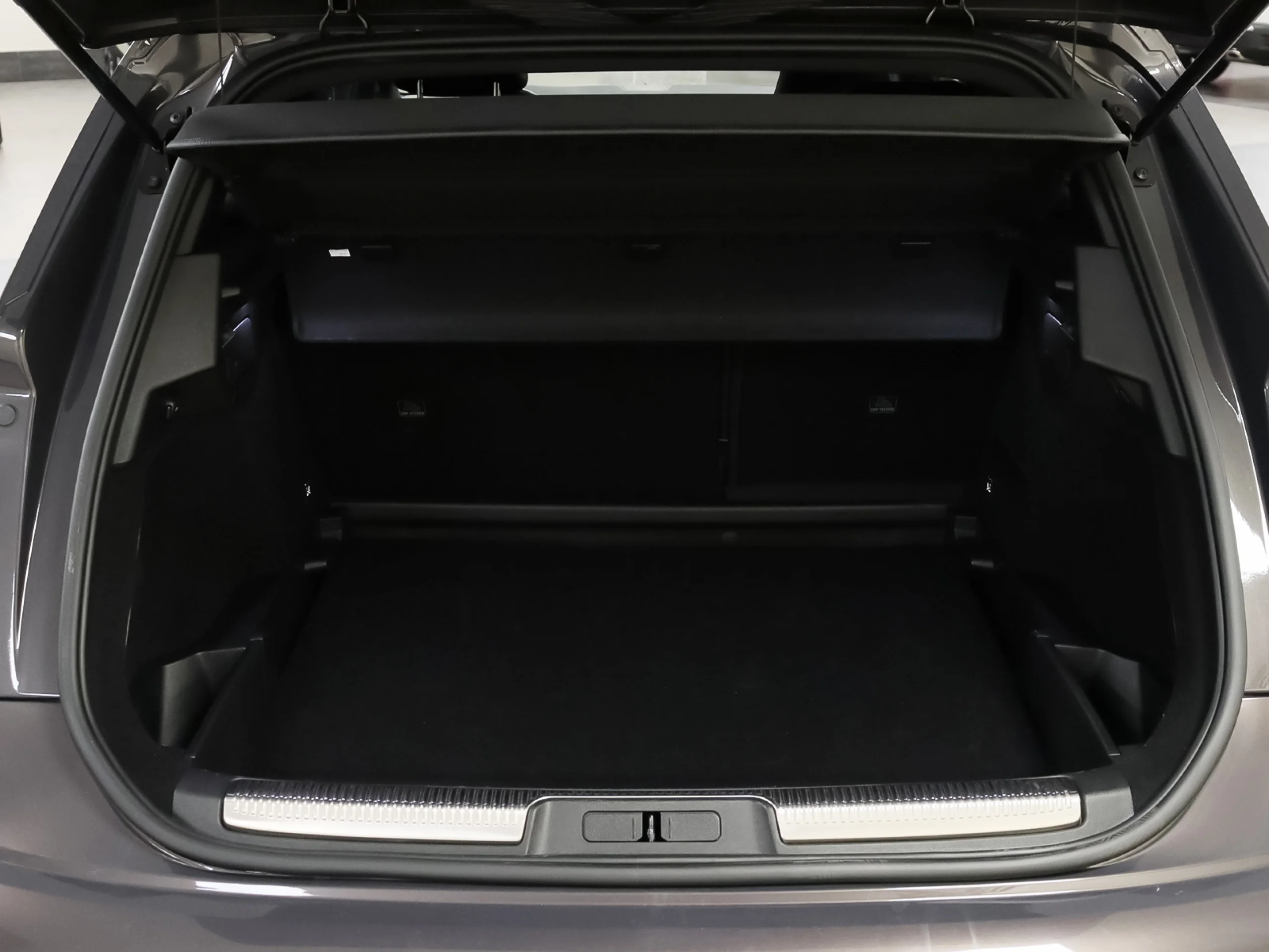 DS DS7 Crossback Plug-In Hybrid Pallas 165 kW (224 CV) - Foto 38