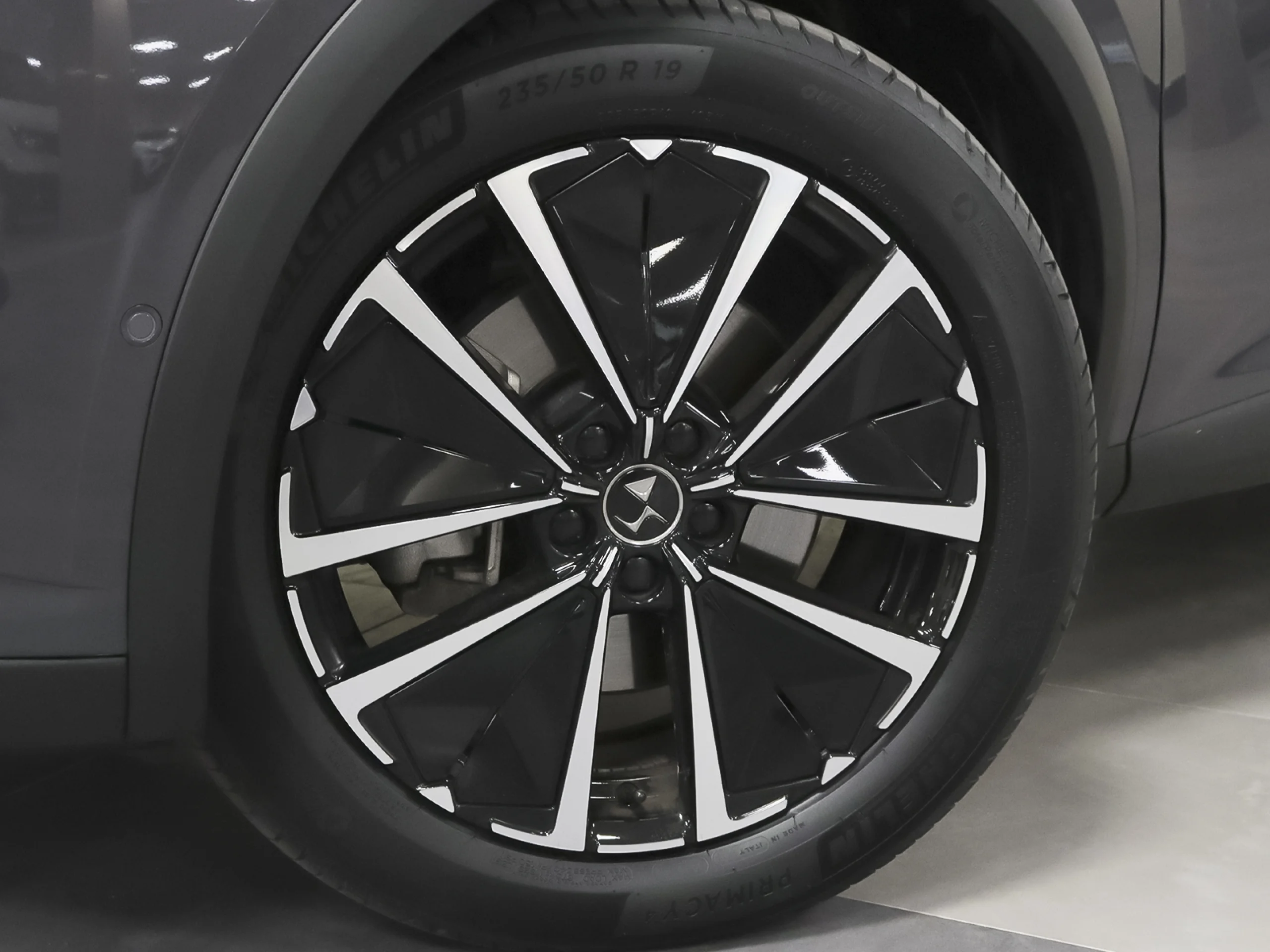DS DS7 Crossback Plug-In Hybrid Pallas 165 kW (224 CV) - Foto 36