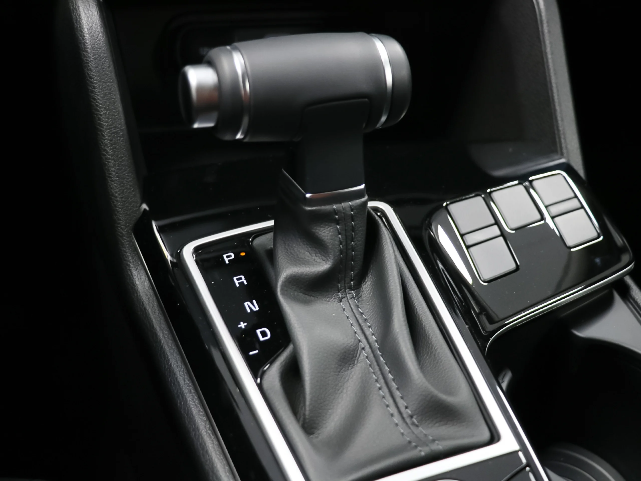 Kia Sportage 1.6 CRDi MHEV Business 4x2 DCT 100 kW (136 CV) - Foto 23