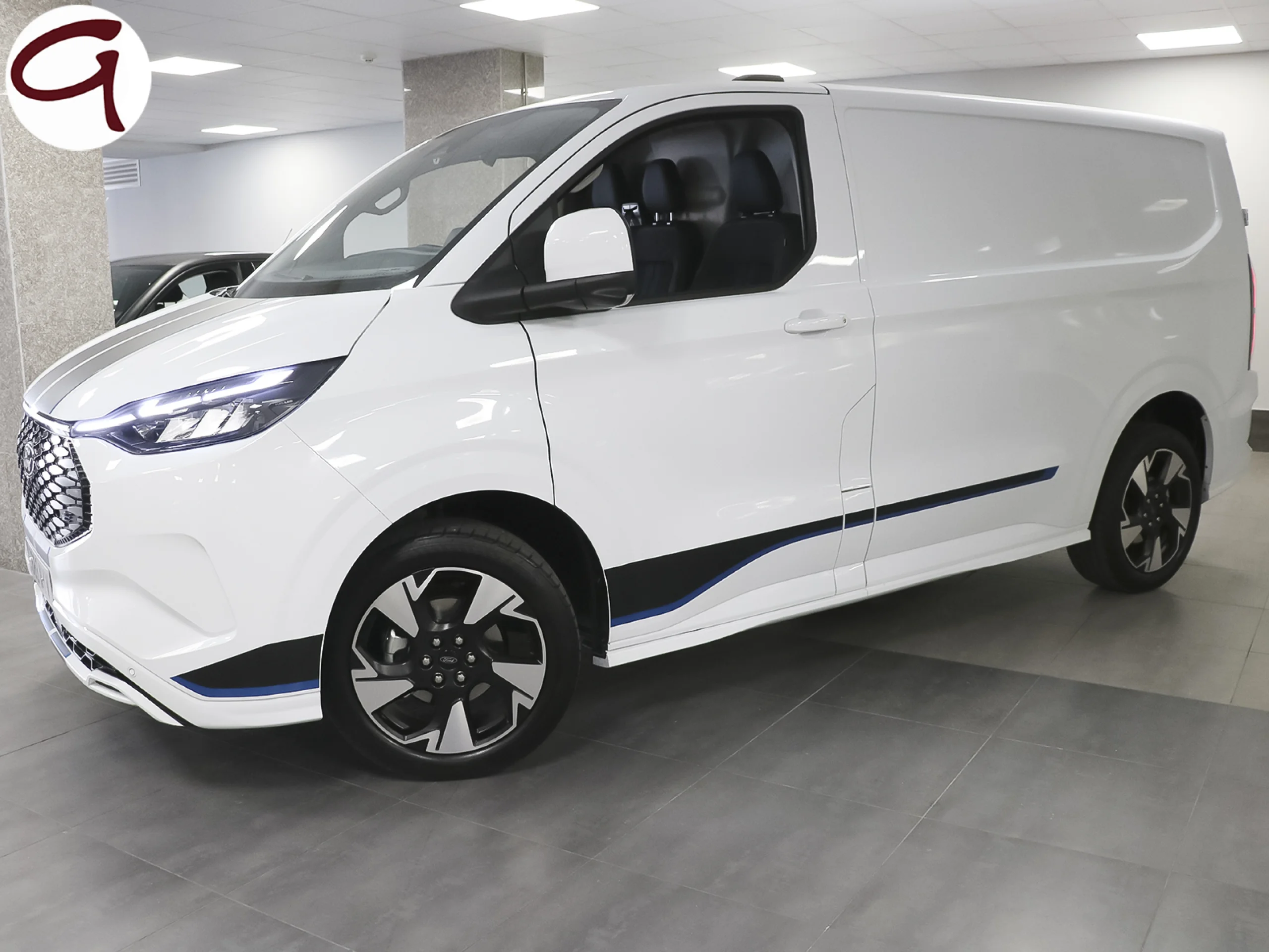 Ford Transit Custom Furgon BEV 64kWh 320 L1 Sport 210 kW (286 CV) - Foto 2