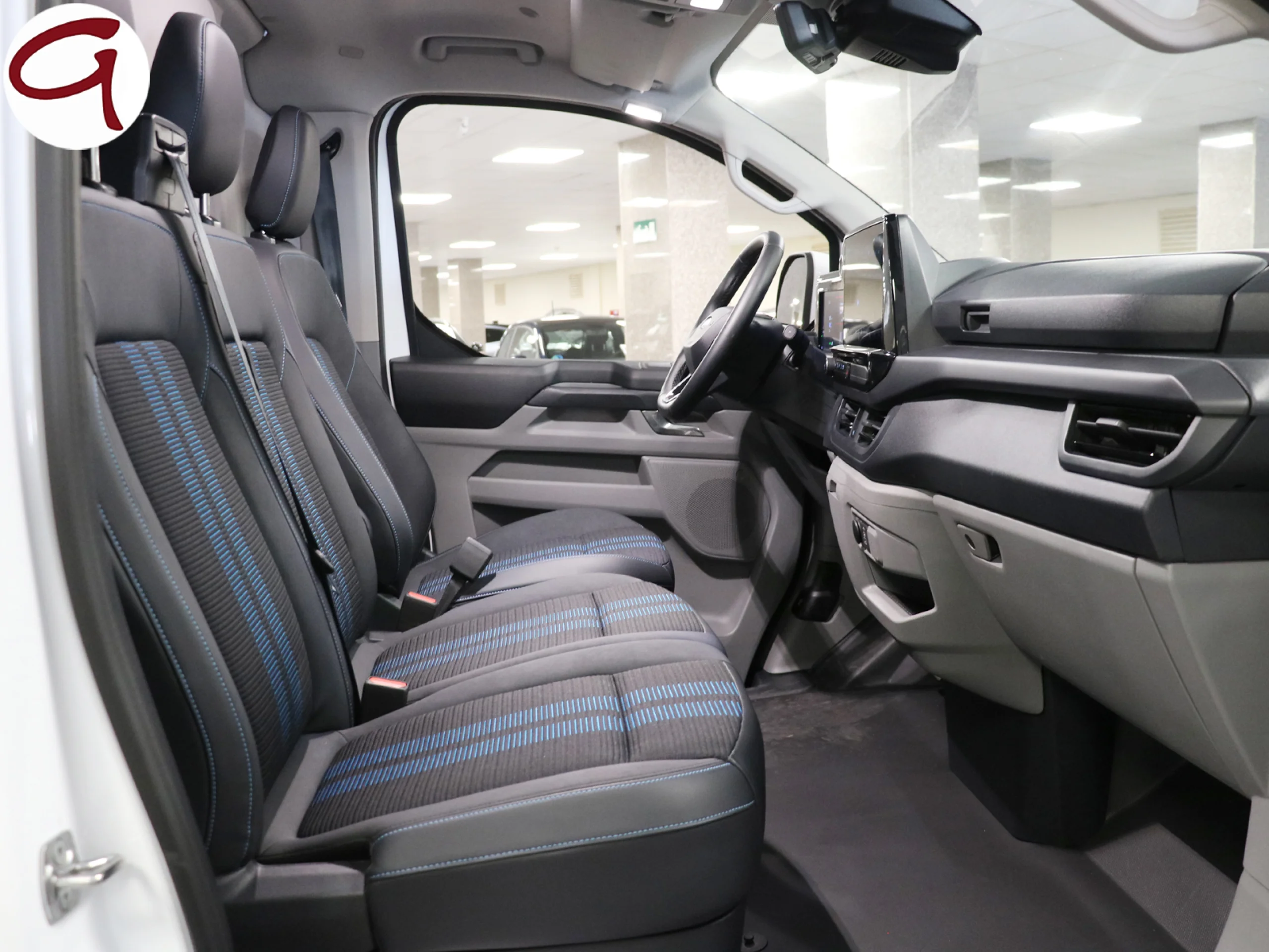 Ford Transit Custom Furgon BEV 64kWh 320 L1 Sport 210 kW (286 CV) - Foto 6