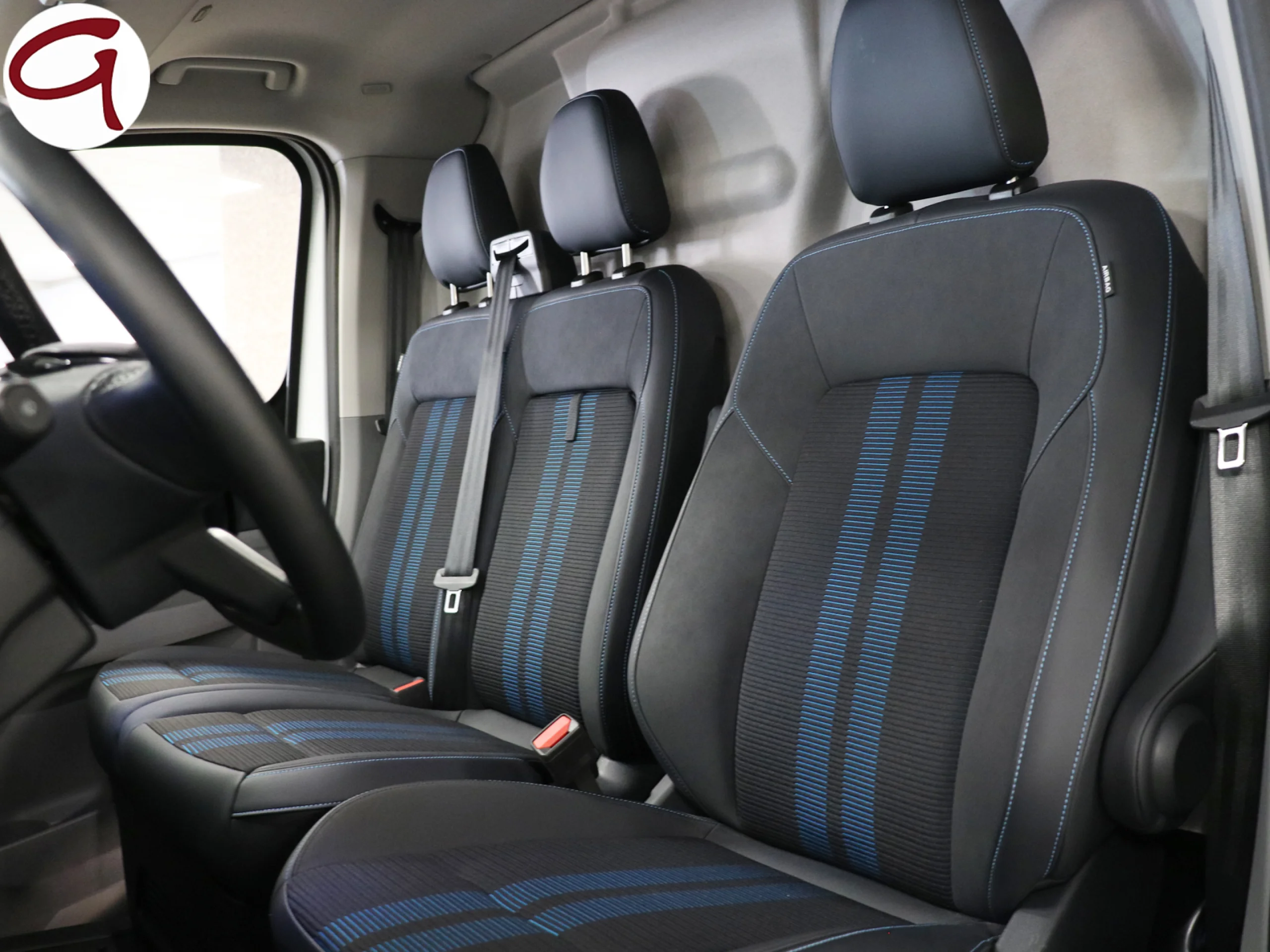 Ford Transit Custom Furgon BEV 64kWh 320 L1 Sport 210 kW (286 CV) - Foto 9