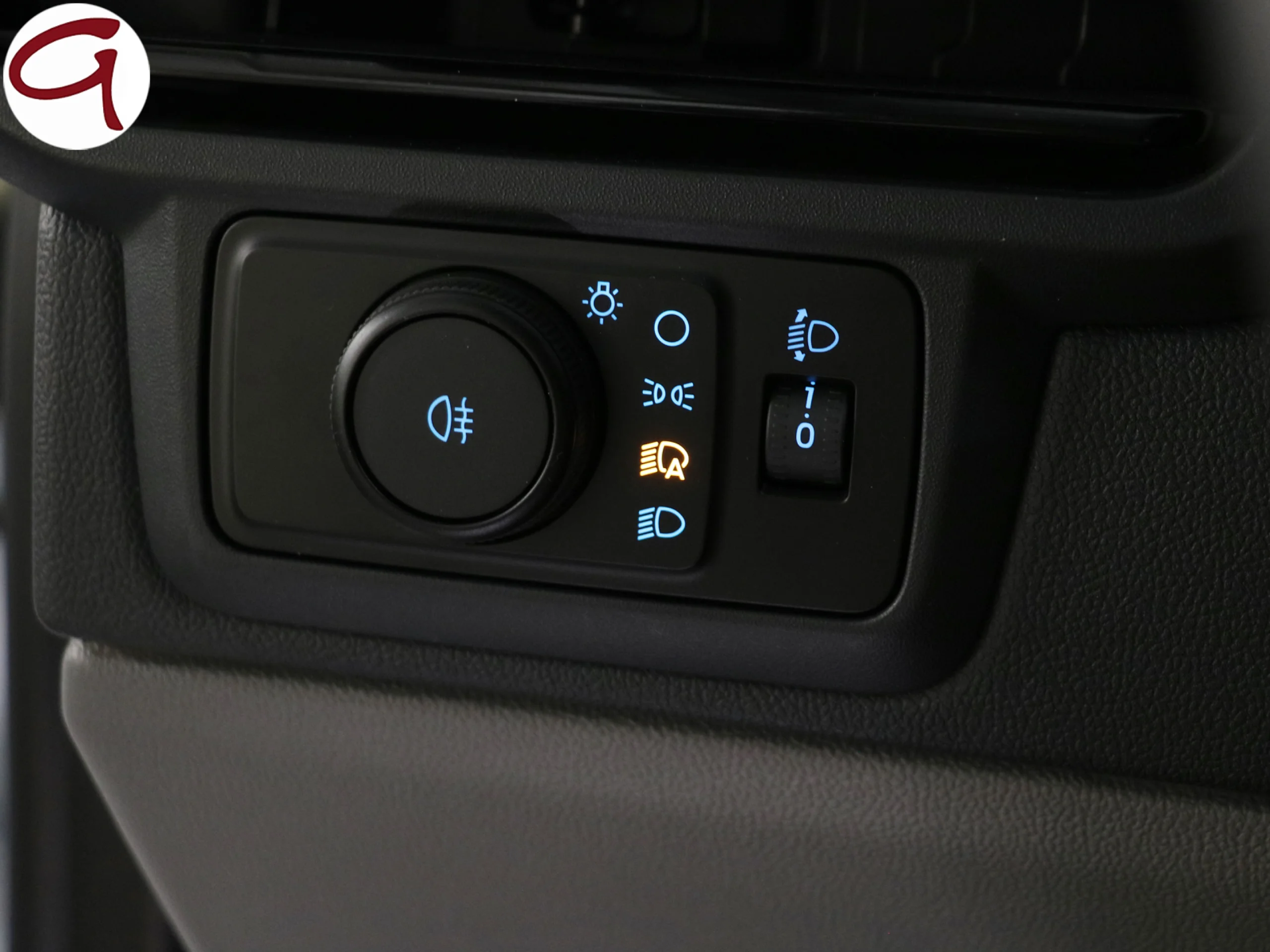 Ford Transit Custom Furgon BEV 64kWh 320 L1 Sport 210 kW (286 CV) - Foto 10