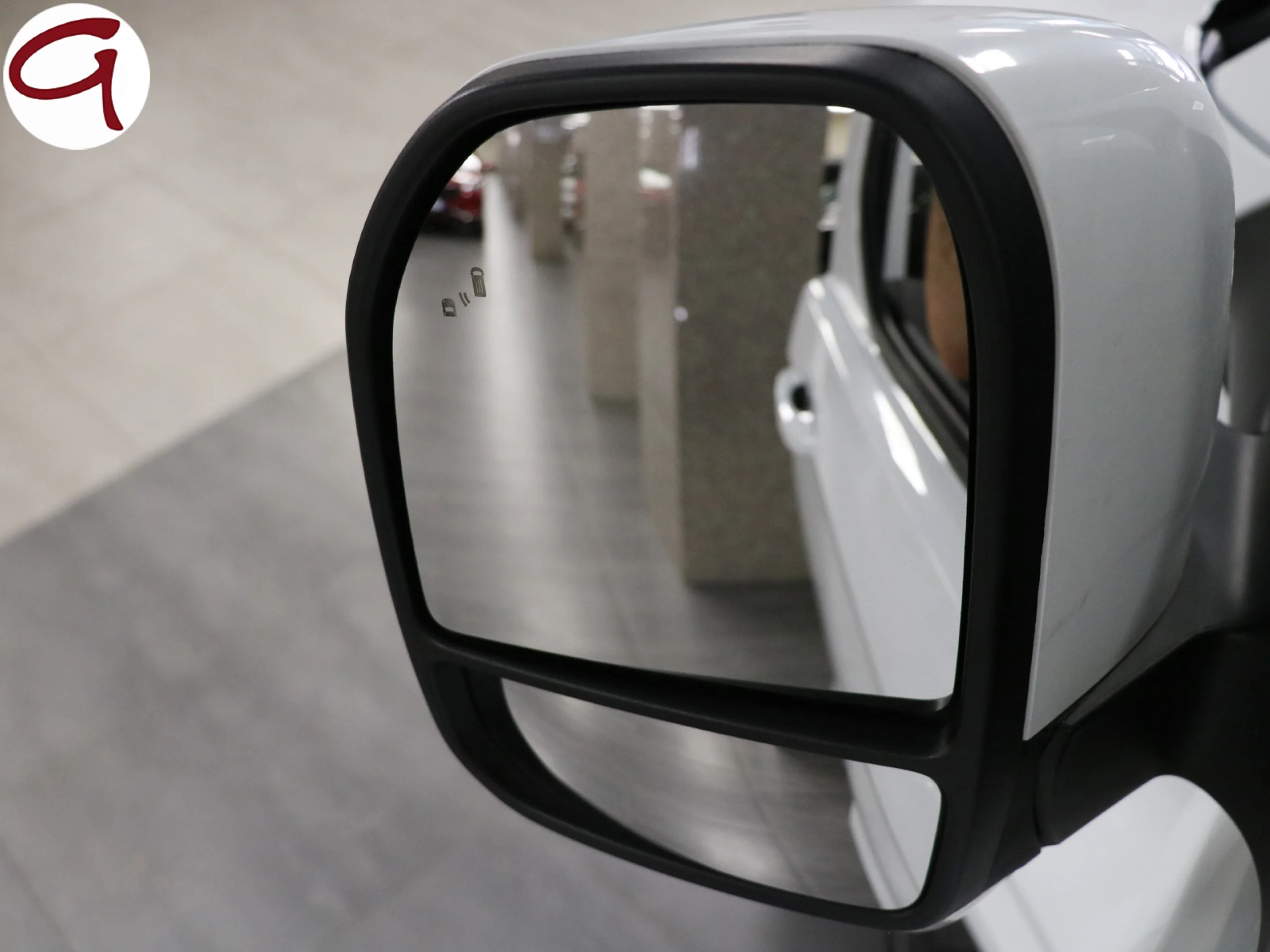 Ford Transit Custom Furgon BEV 64kWh 320 L1 Sport 210 kW (286 CV) - Foto 39