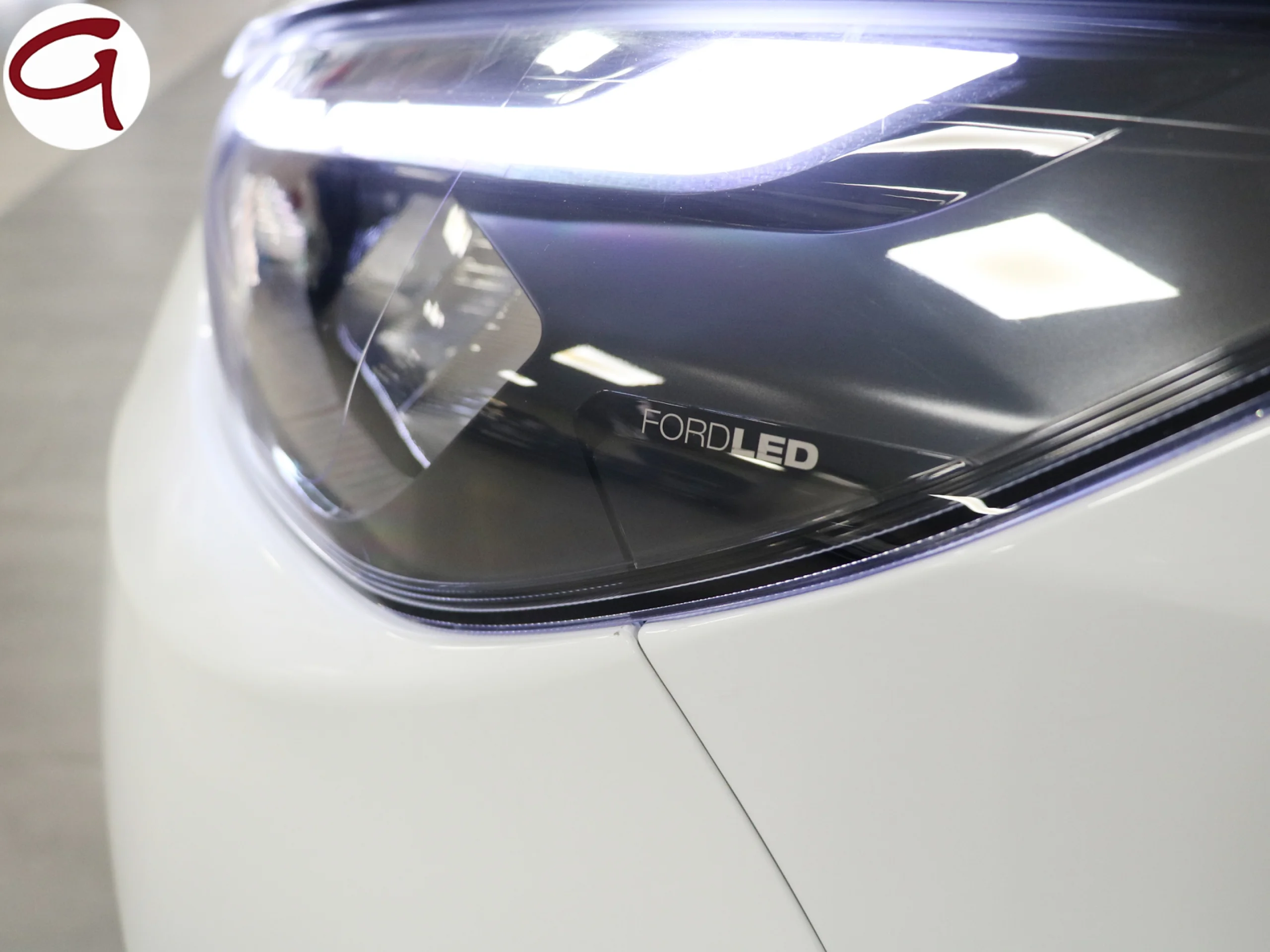 Ford Transit Custom Furgon BEV 64kWh 320 L1 Sport 210 kW (286 CV) - Foto 44