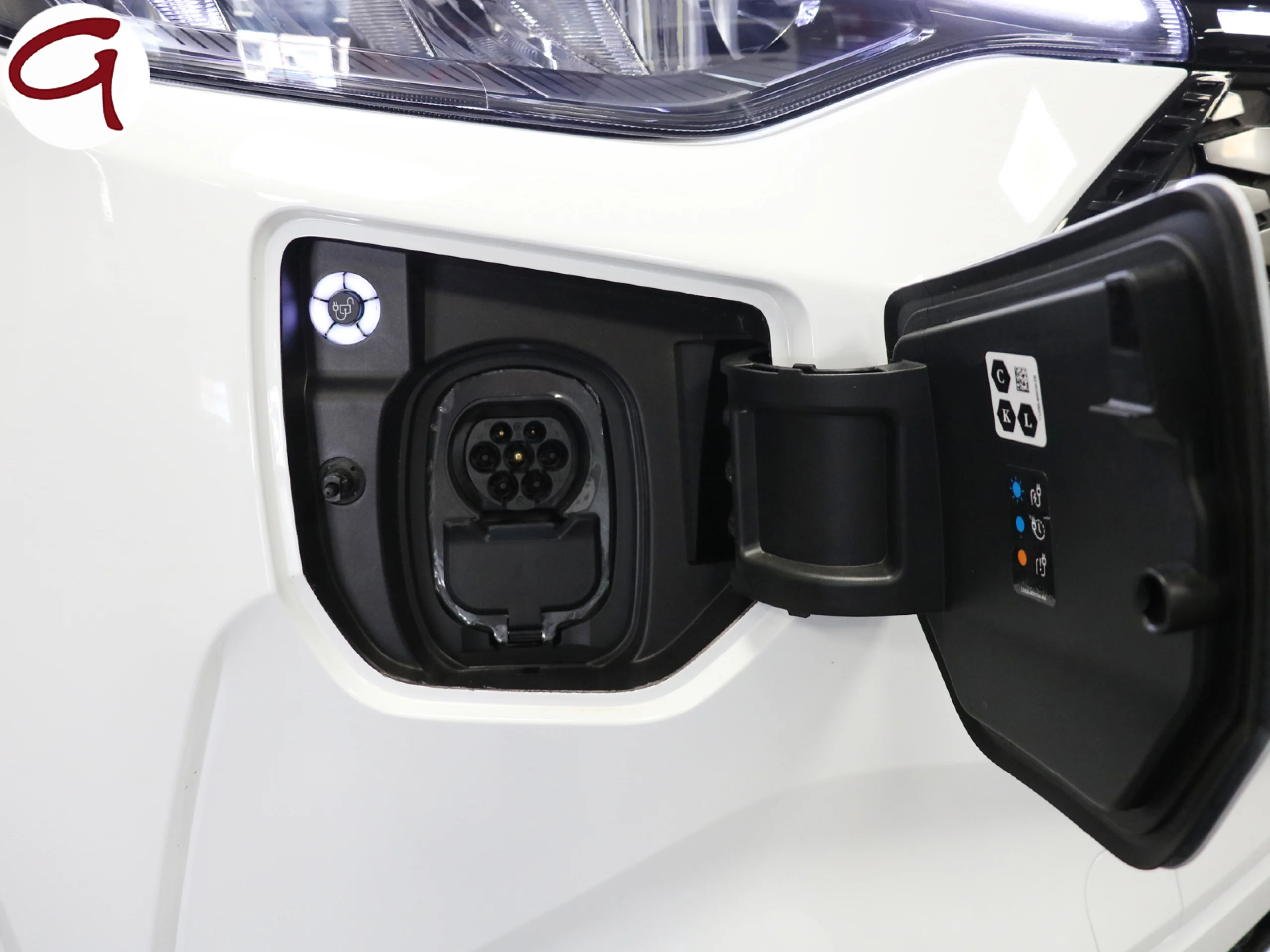 Ford Transit Custom Furgon BEV 64kWh 320 L1 Sport 210 kW (286 CV) - Foto 46