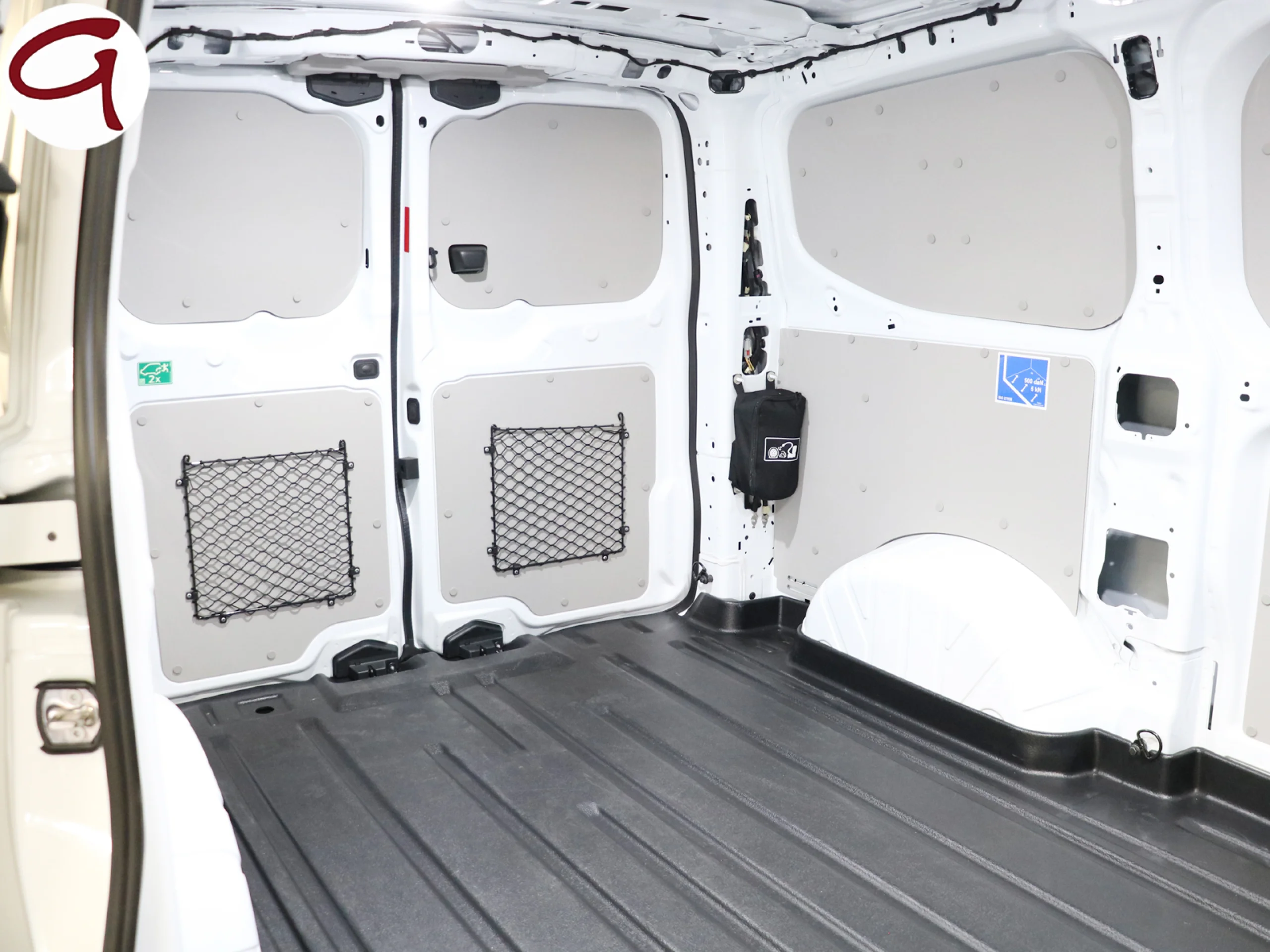 Ford Transit Custom Furgon BEV 64kWh 320 L1 Sport 210 kW (286 CV) - Foto 49