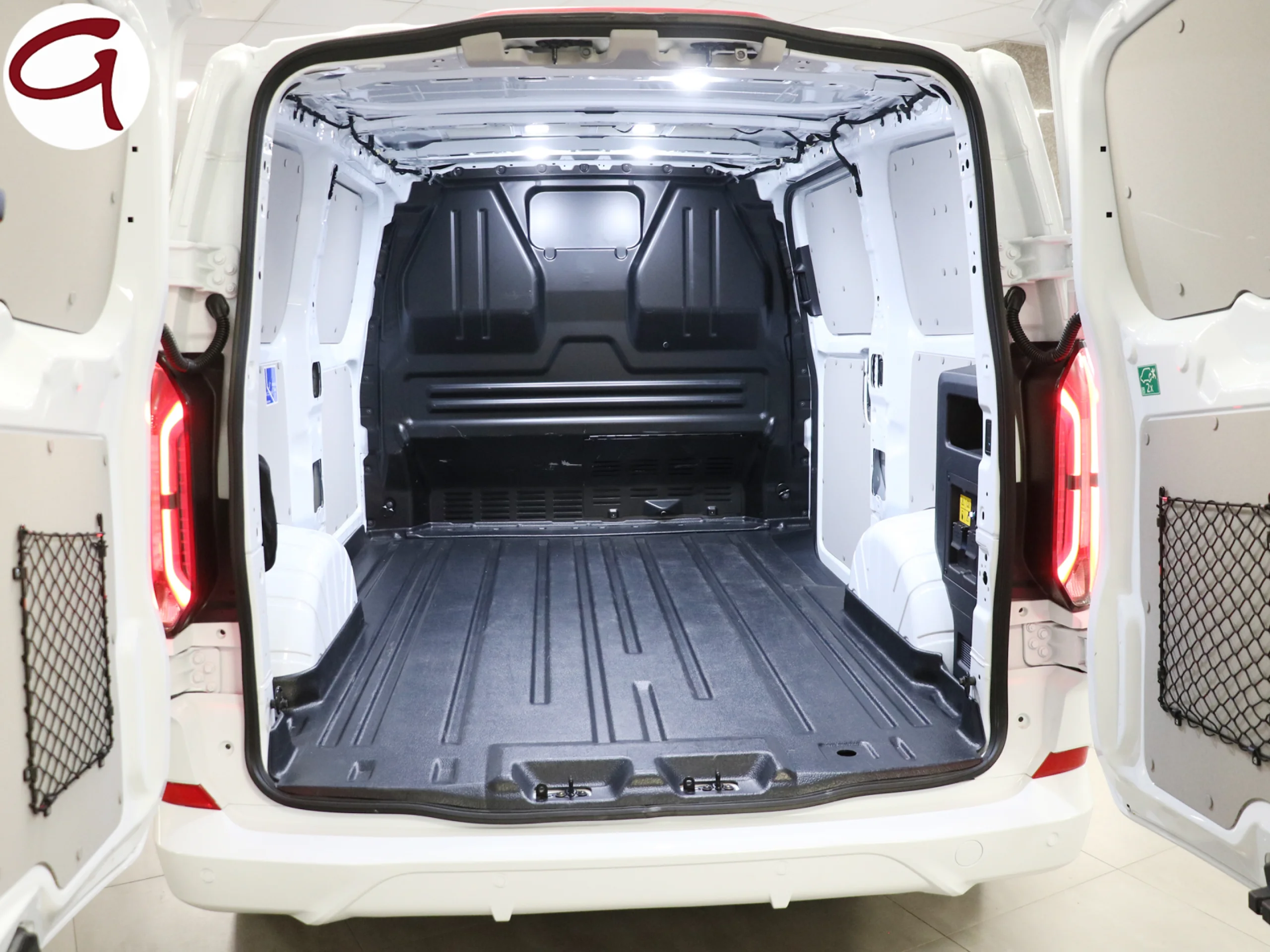 Ford Transit Custom Furgon BEV 64kWh 320 L1 Sport 210 kW (286 CV) - Foto 53