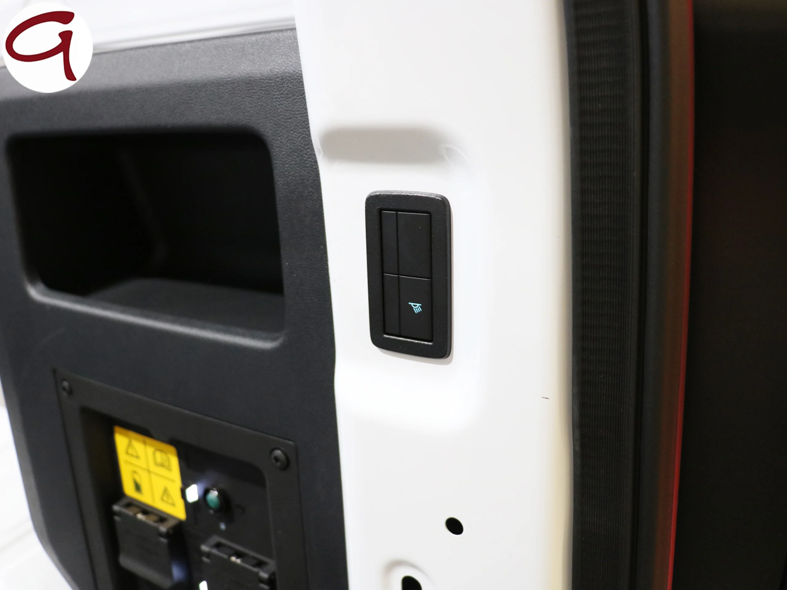 Ford Transit Custom Furgon BEV 64kWh 320 L1 Sport 210 kW (286 CV) - Foto 55