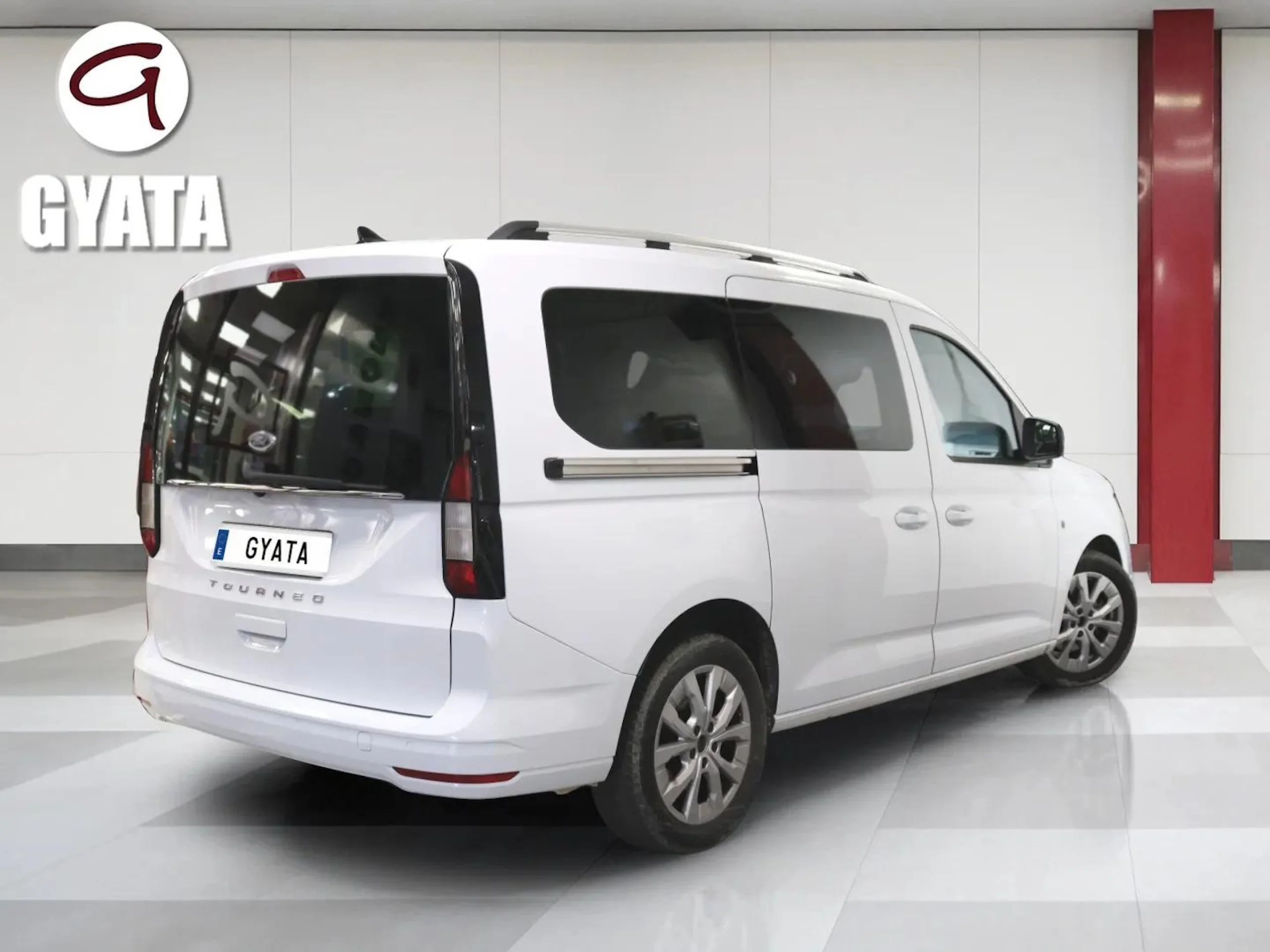 Ford Grand Tourneo Connect 2.0 Ecoblue Titanium Auto 90 kW (122 CV) - Foto 2