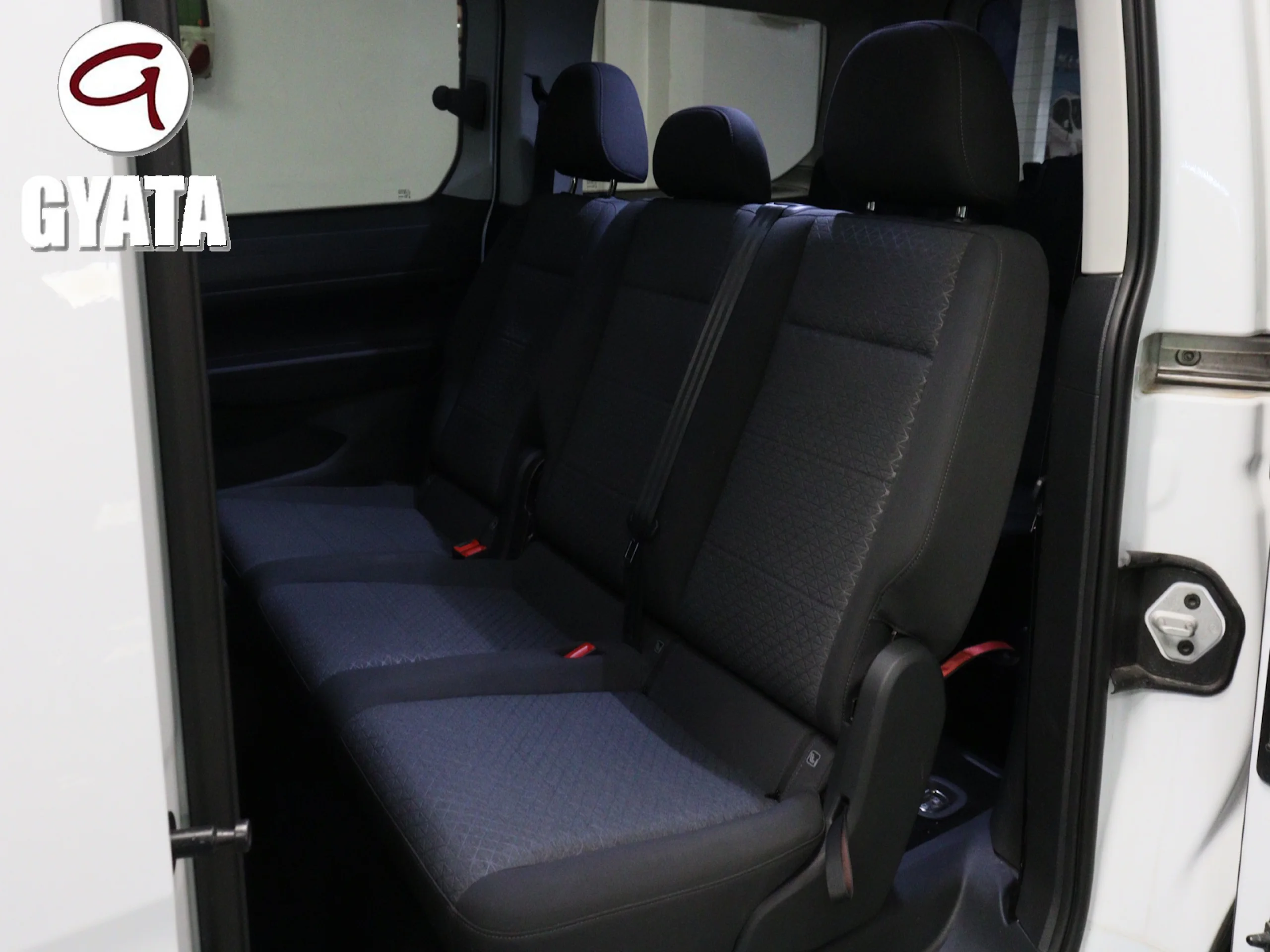 Ford Grand Tourneo Connect 2.0 Ecoblue Titanium Auto 90 kW (122 CV) - Foto 24