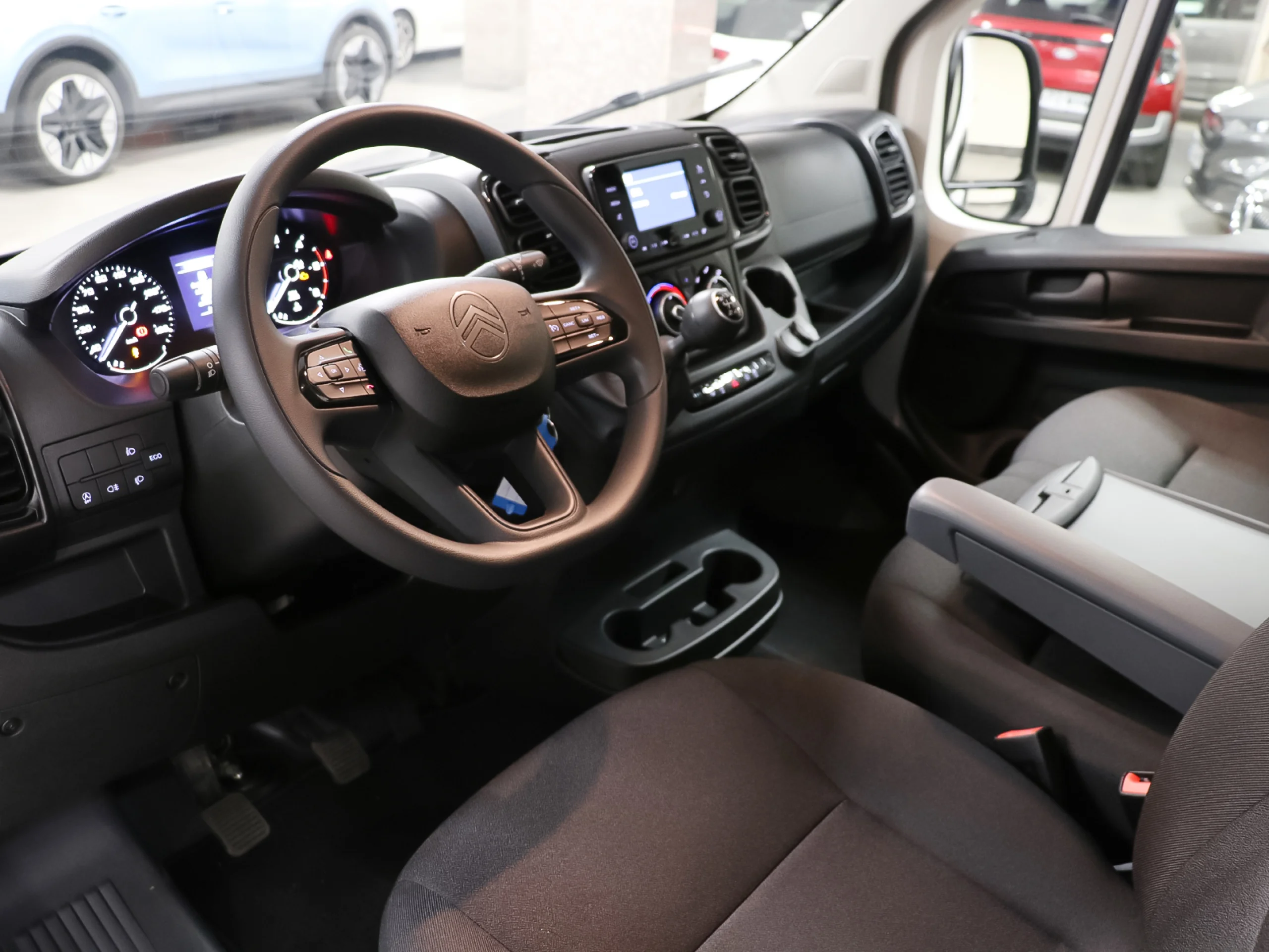 Citroen Jumper Furgon BlueHDi 140 S&S 35 L3H2 103 kW (140 CV) - Foto 4