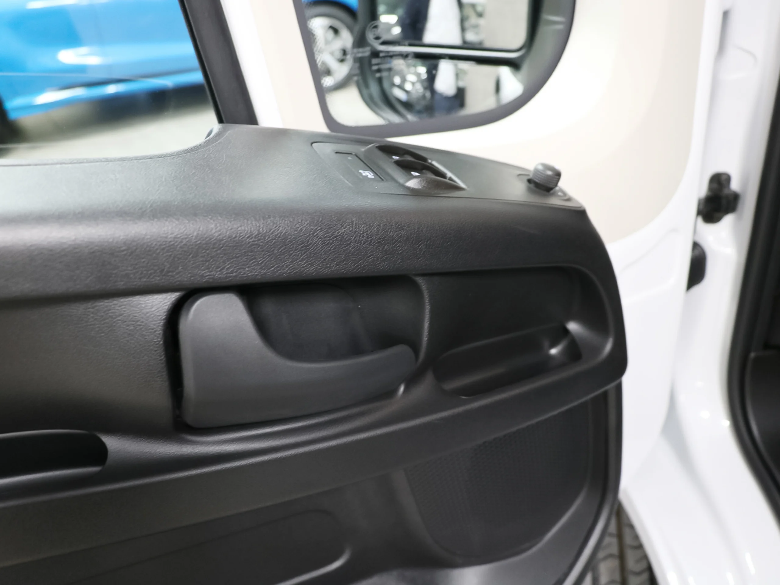 Citroen Jumper Furgon BlueHDi 140 S&S 35 L3H2 103 kW (140 CV) - Foto 7