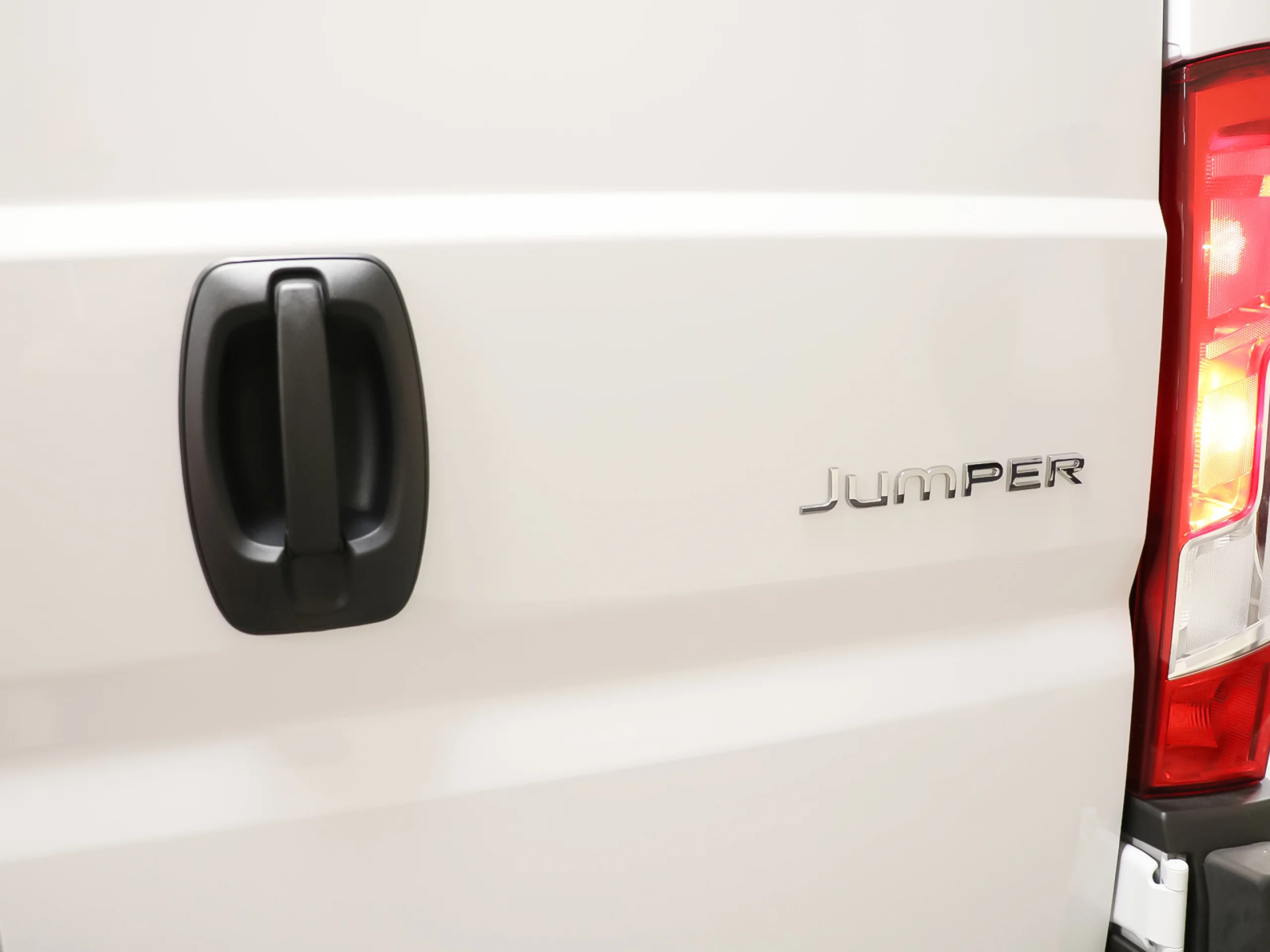 Citroen Jumper Furgon BlueHDi 140 S&S 35 L3H2 103 kW (140 CV) - Foto 31