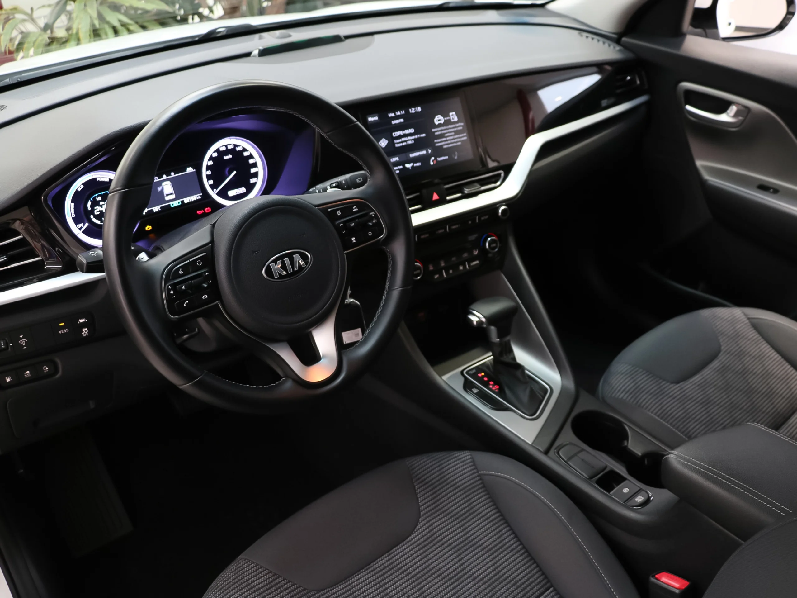 Kia Niro 1.6 GDi PHEV Híbrido Concept 104 kW (141 CV) - Foto 4