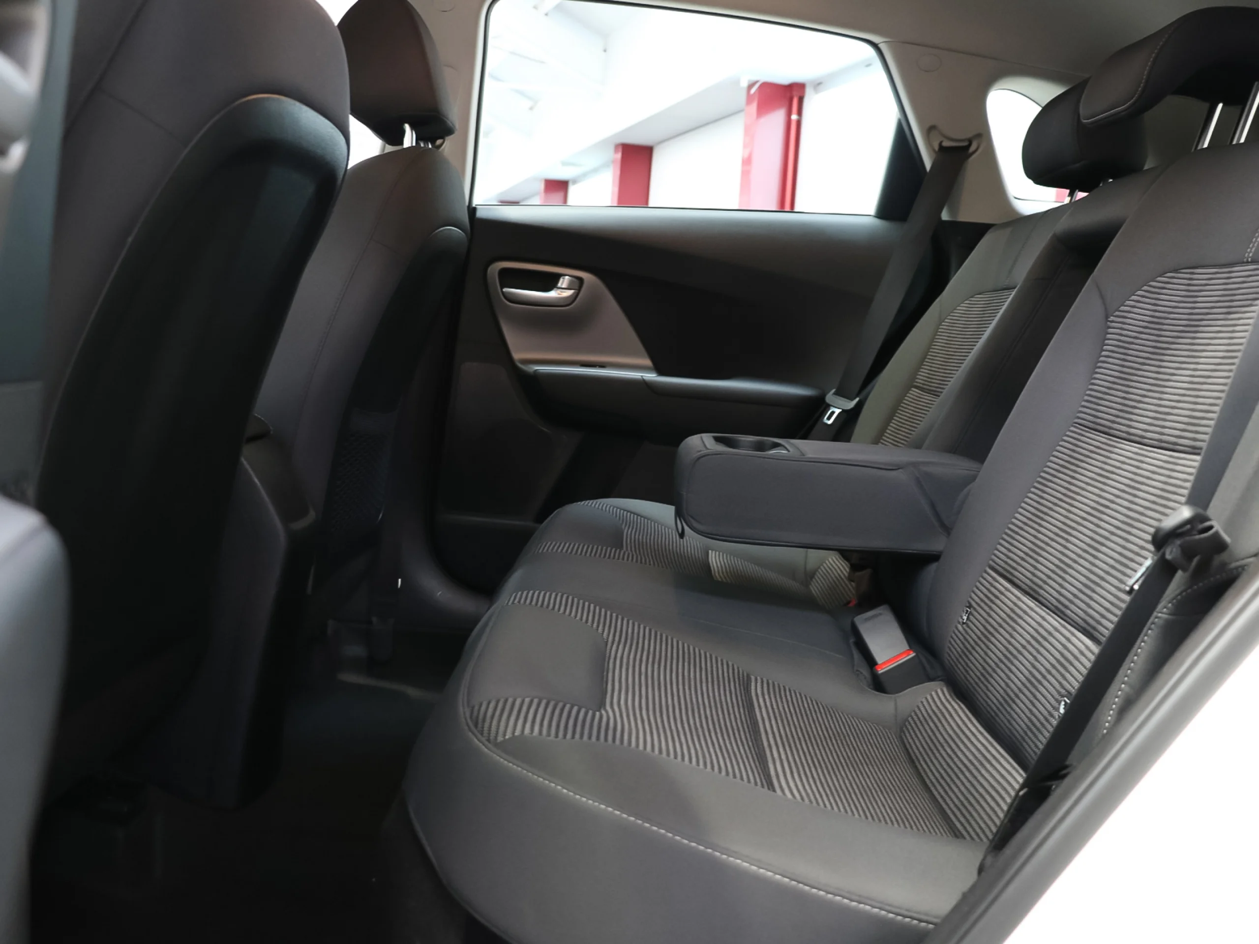 Kia Niro 1.6 GDi PHEV Híbrido Concept 104 kW (141 CV) - Foto 10