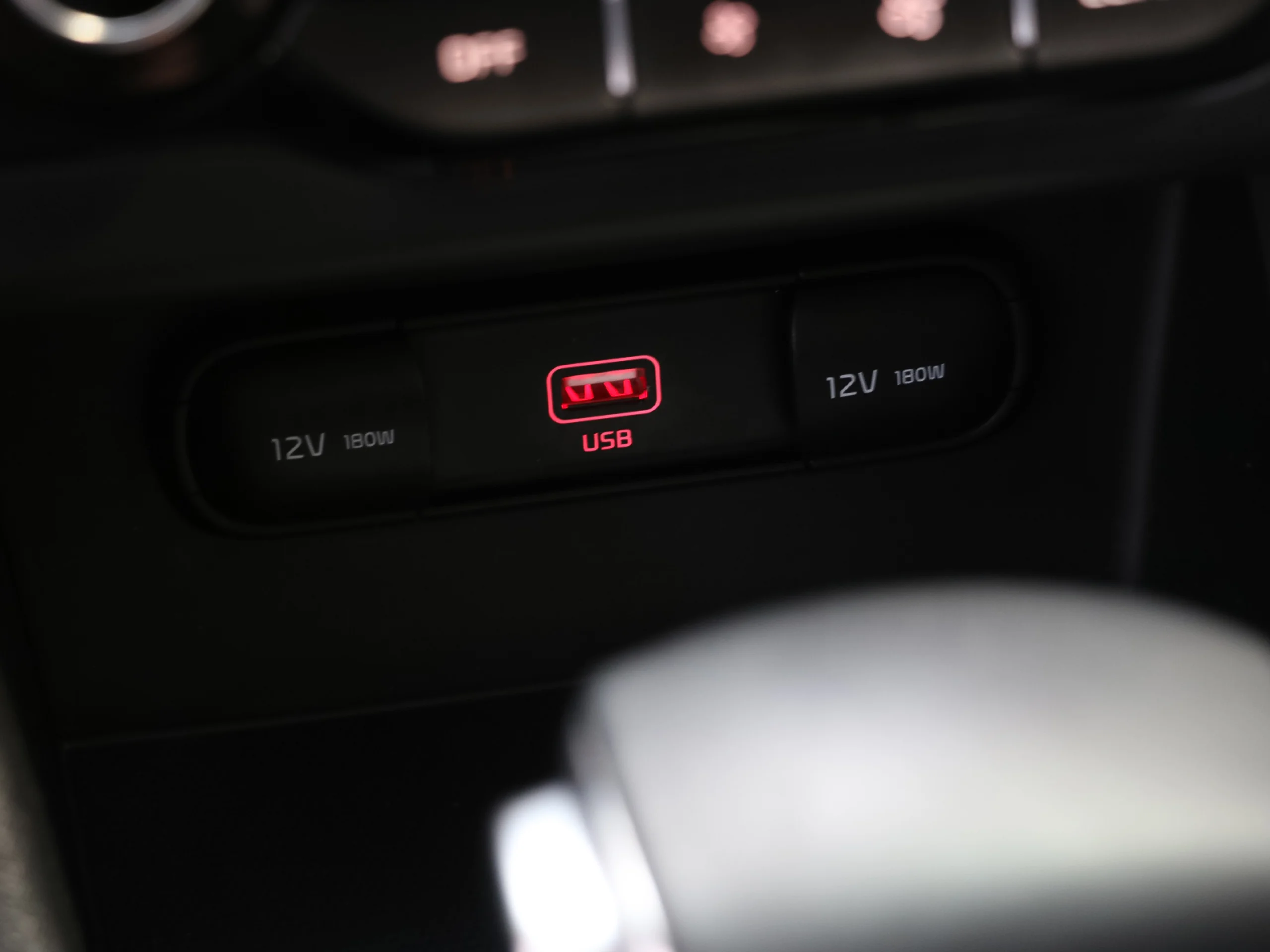 Kia Niro 1.6 GDi PHEV Híbrido Concept 104 kW (141 CV) - Foto 17