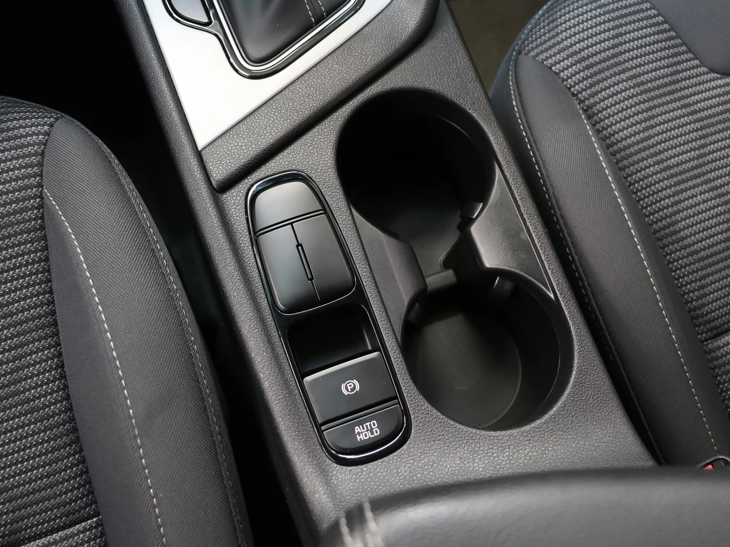 Kia Niro 1.6 GDi PHEV Híbrido Concept 104 kW (141 CV) - Foto 19