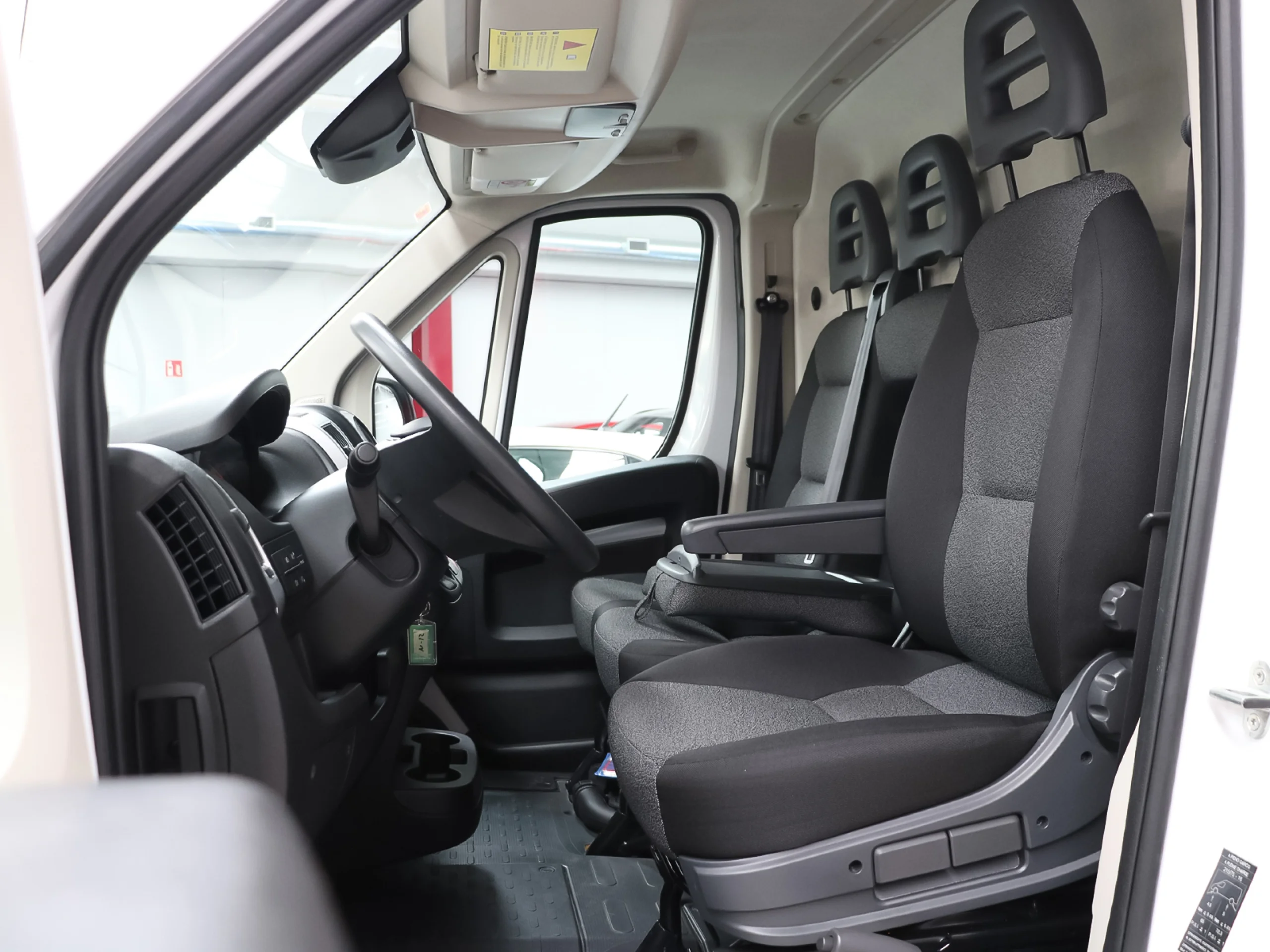 Fiat E-Ducato Furgón e-Ducato 3.500 L3 H2 47 kW 90 kW (122 CV) - Foto 8