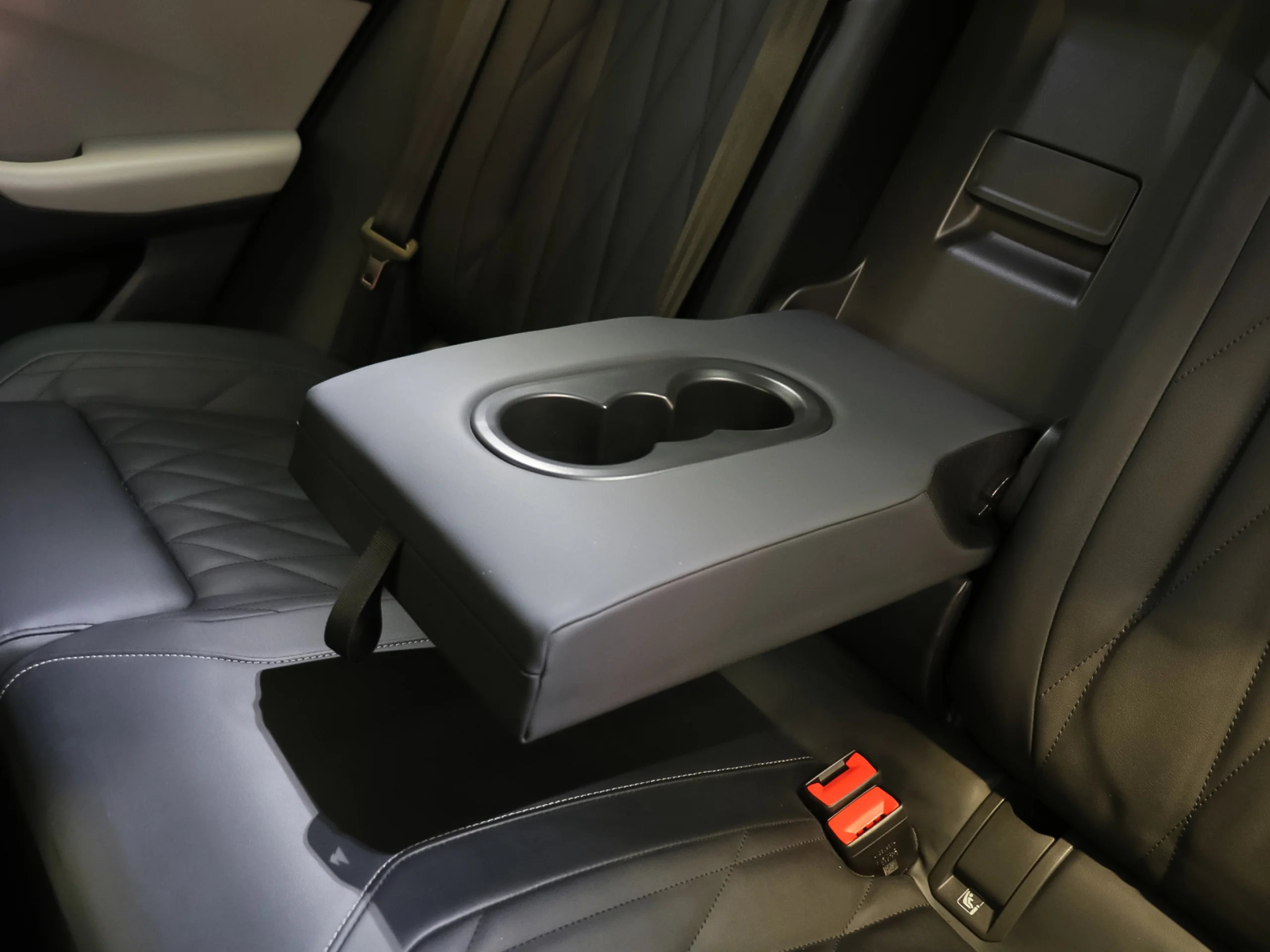 Ford Capri CX740L Premium R. Ext. AWD 77kWh 250 kW (340 CV) - Foto 13