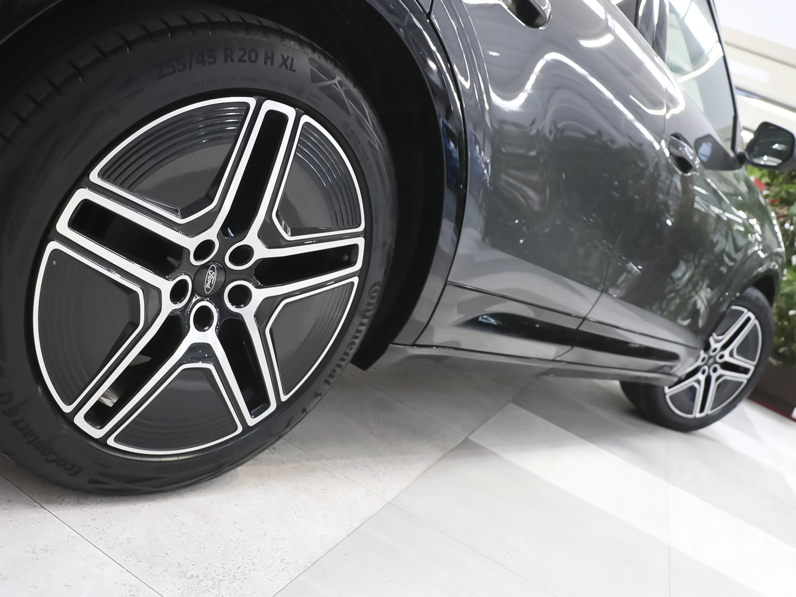 Ford Capri CX740L Premium R. Ext. AWD 77kWh 250 kW (340 CV) - Foto 50