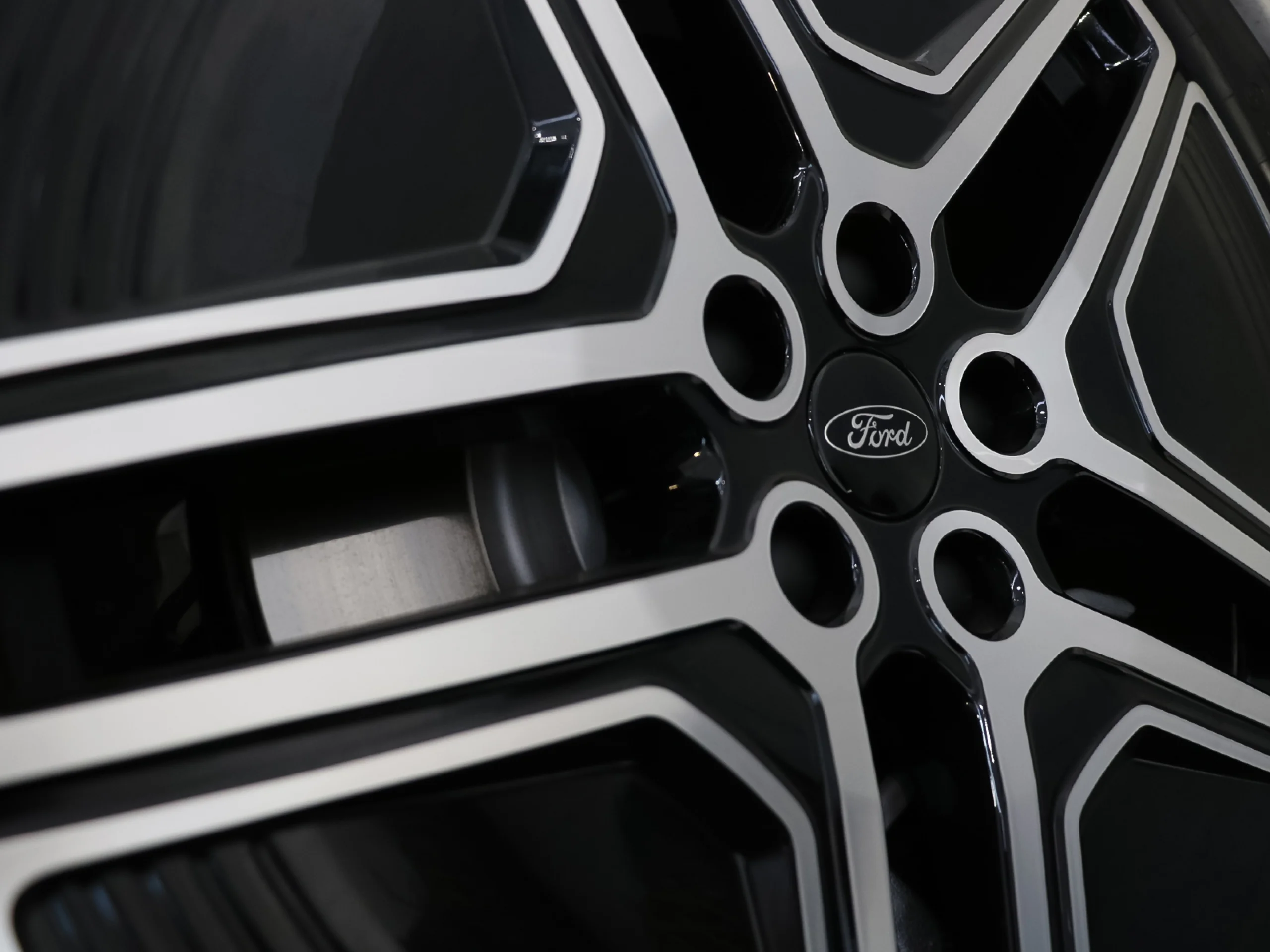 Ford Capri CX740L Premium R. Ext. AWD 77kWh 250 kW (340 CV) - Foto 51