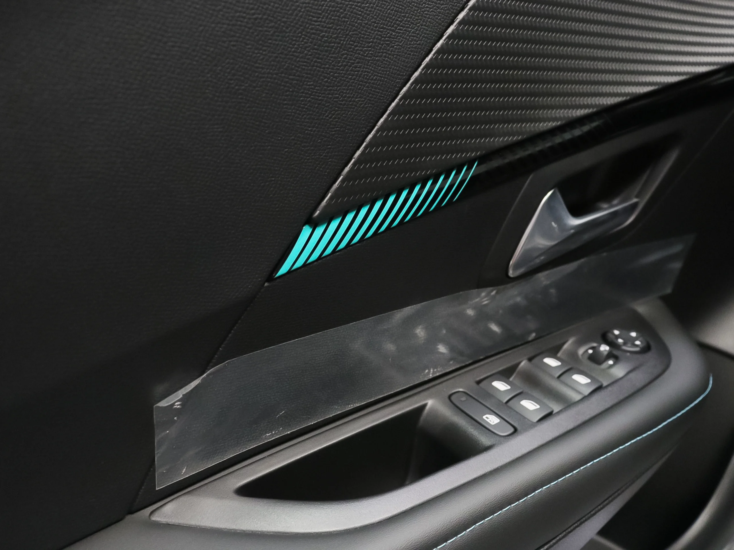 Peugeot E-208 Eléctrico Allure Pack 100 kW (136 CV) - Foto 9