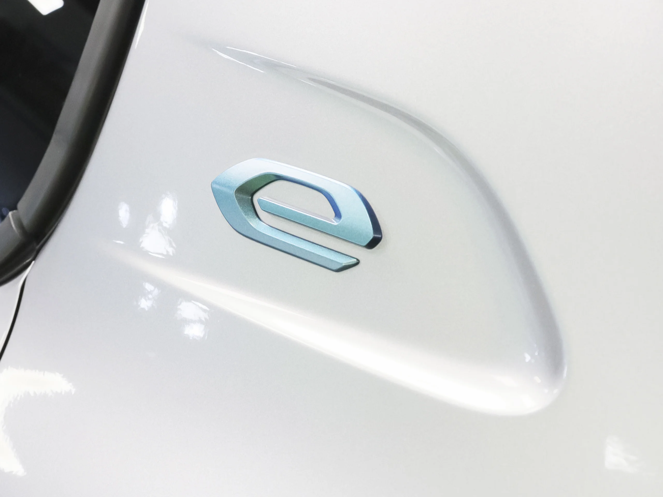 Peugeot E-208 Eléctrico Allure Pack 100 kW (136 CV) - Foto 33