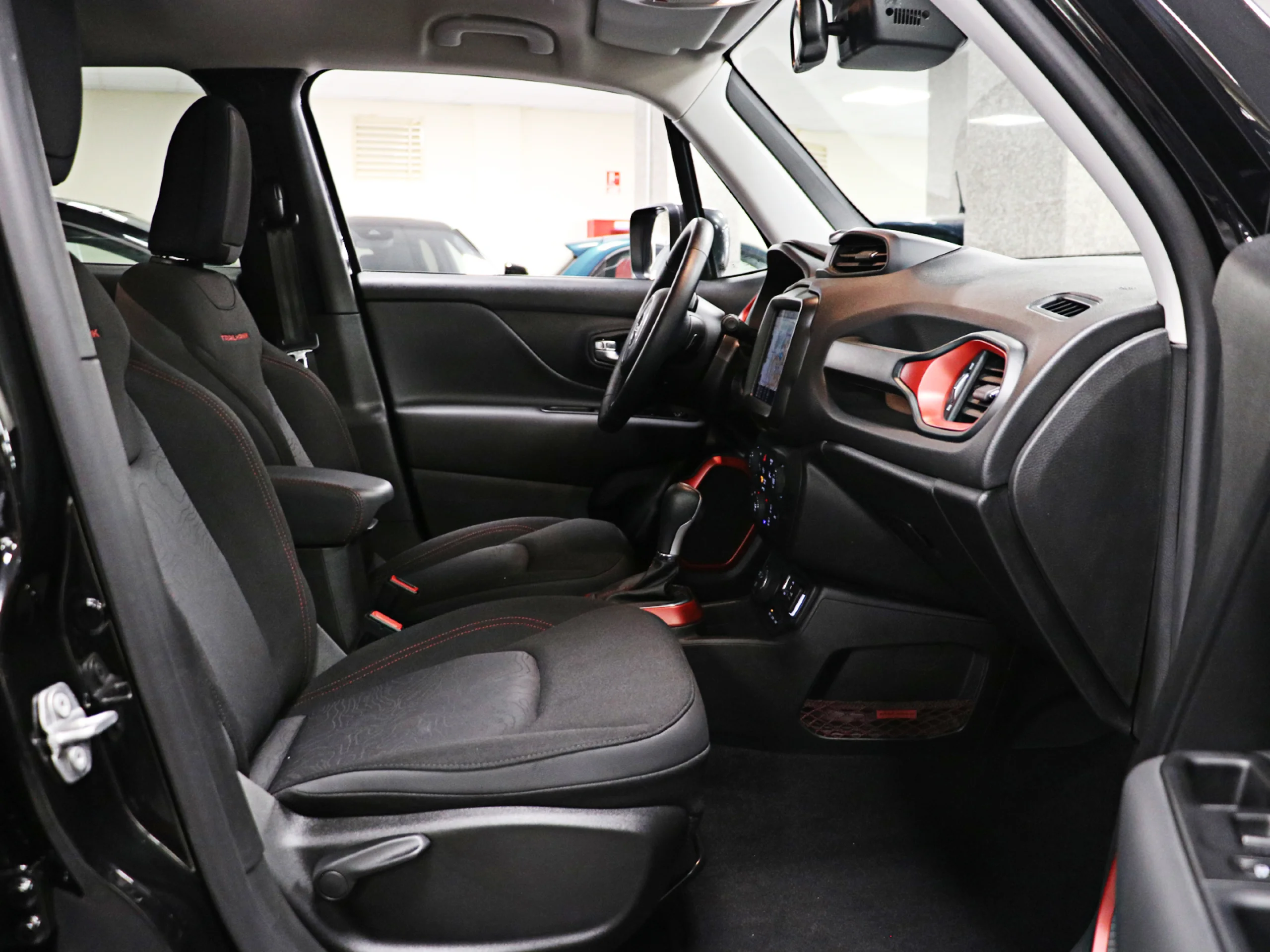 Jeep Renegade 1.3 PHEV Trailhawk AWD AT 177 kW (240 CV) - Foto 6