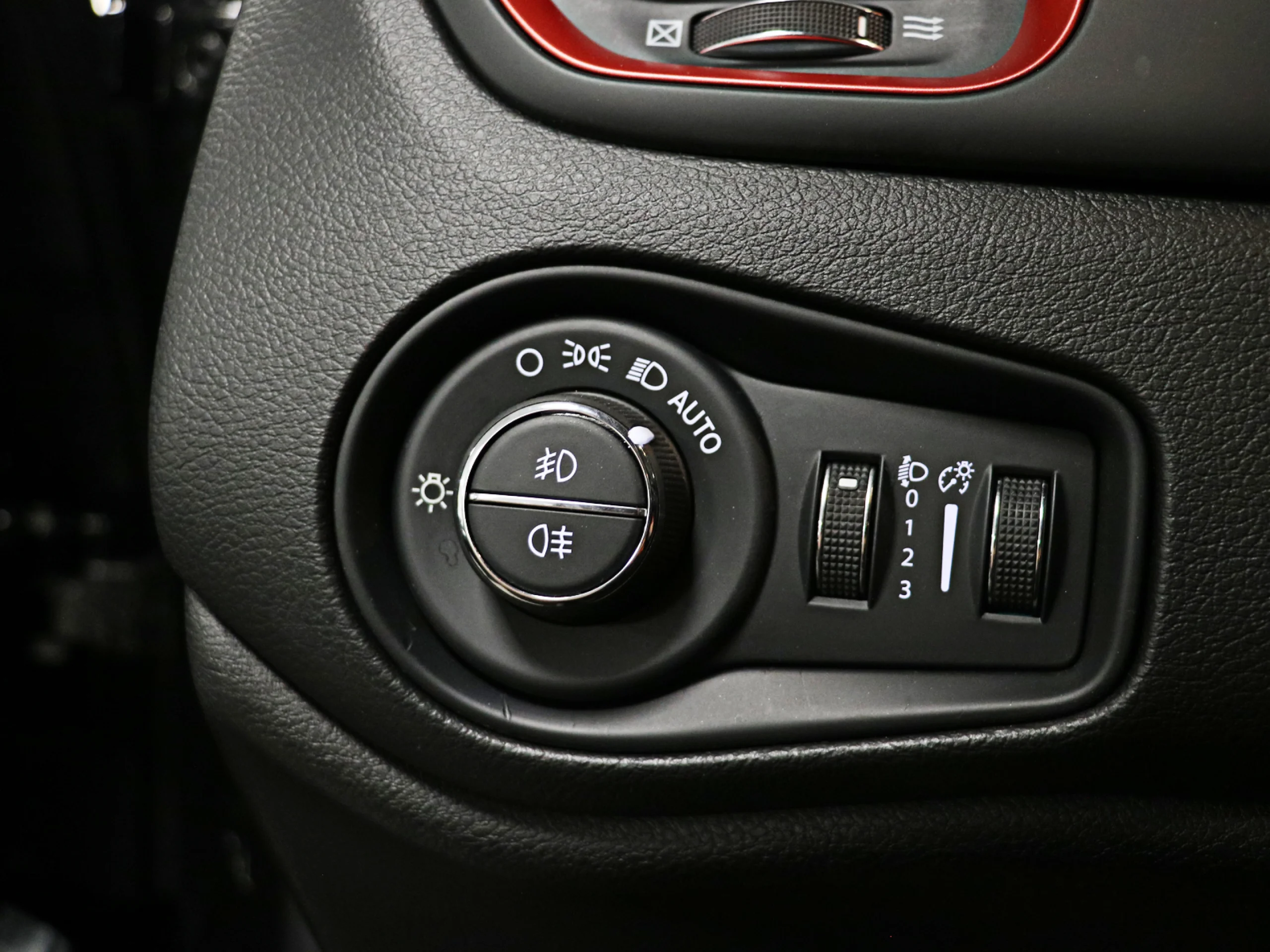 Jeep Renegade 1.3 PHEV Trailhawk AWD AT 177 kW (240 CV) - Foto 37
