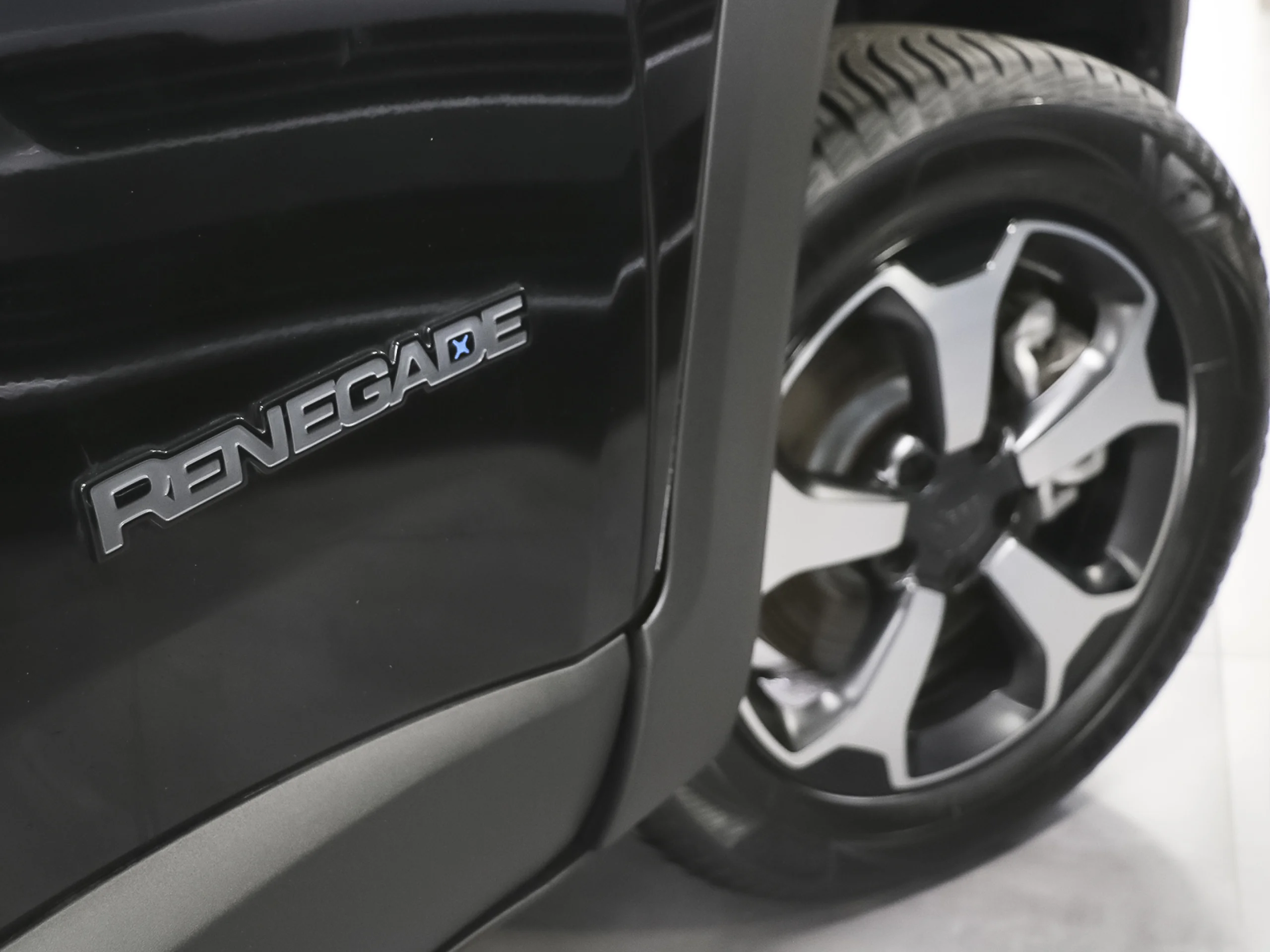 Jeep Renegade 1.3 PHEV Trailhawk AWD AT 177 kW (240 CV) - Foto 43