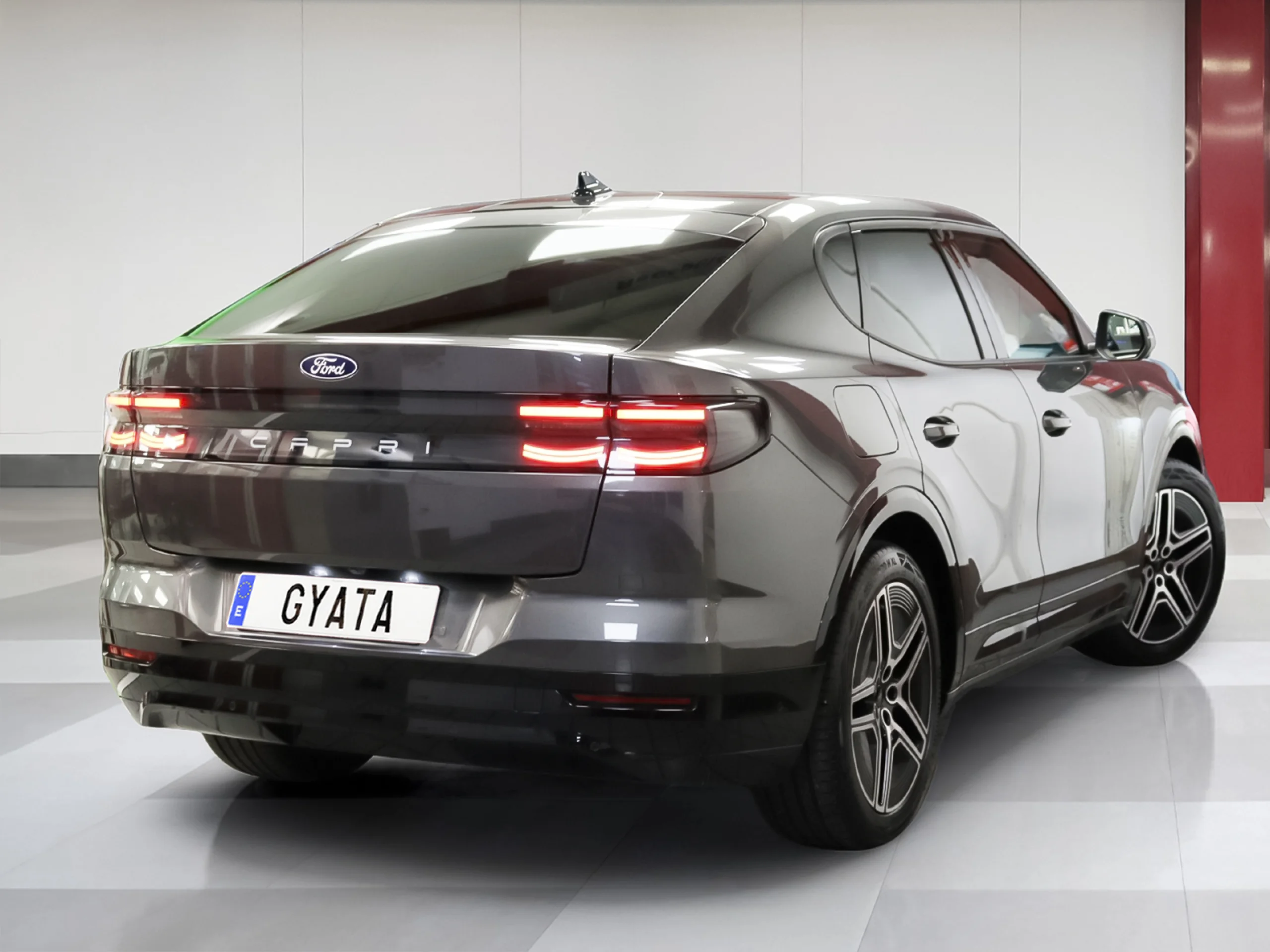 Ford Capri CX740L Premium R. Ext. AWD 77kWh 250 kW (340 CV) - Foto 2