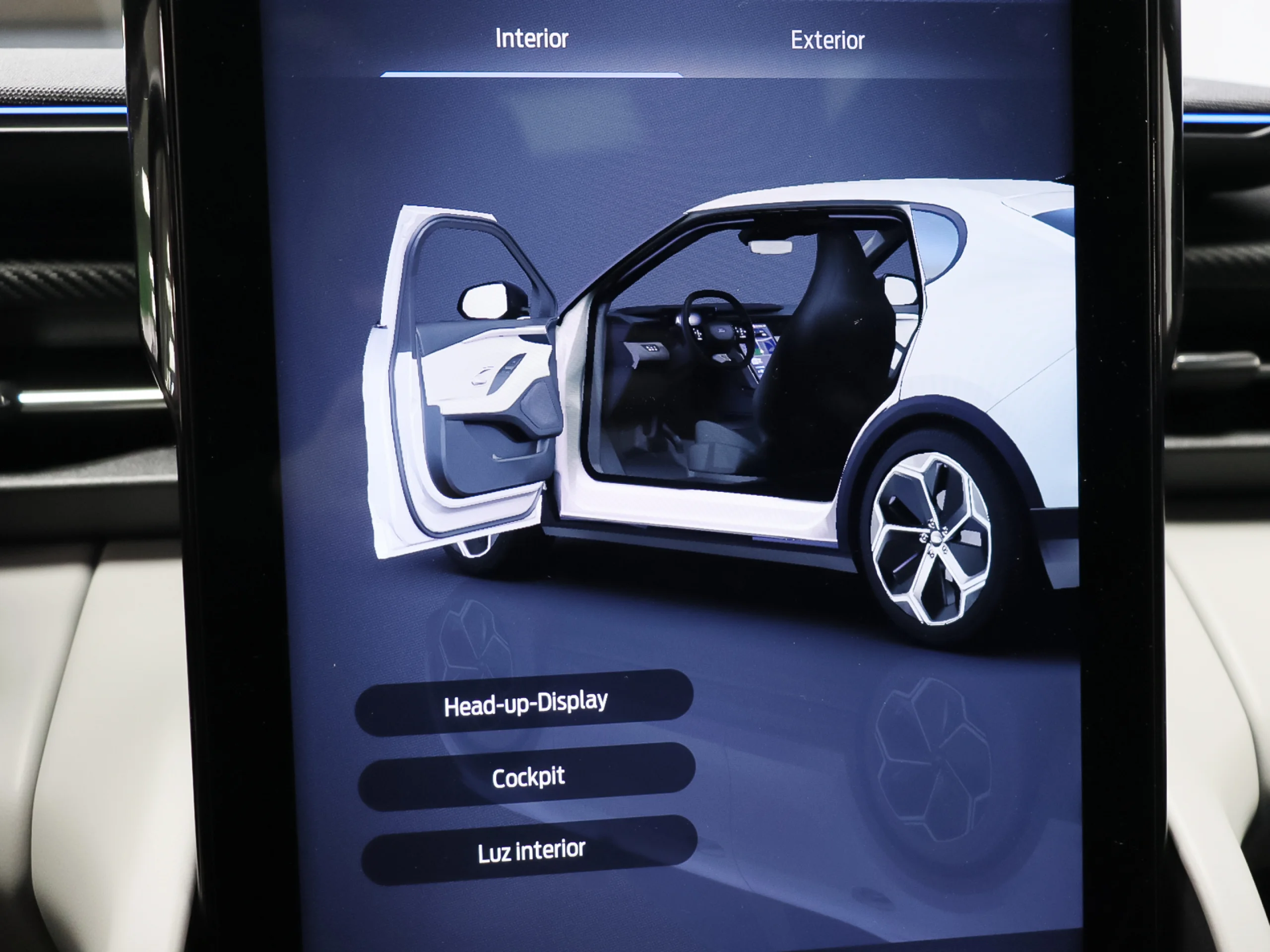 Ford Capri CX740L Premium R. Ext. AWD 77kWh 250 kW (340 CV) - Foto 30