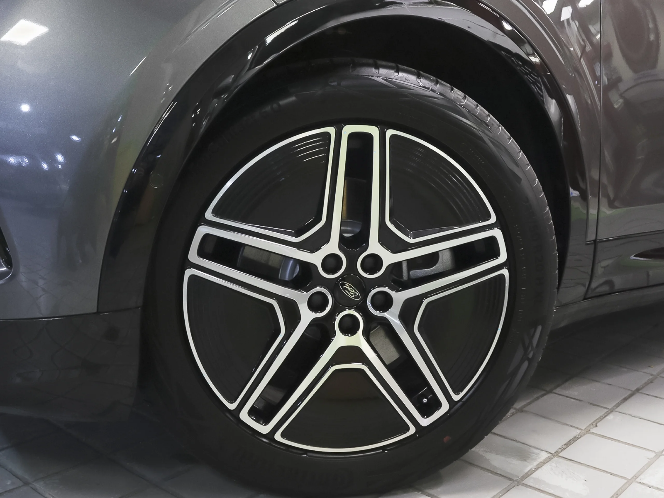 Ford Capri CX740L Premium R. Ext. AWD 77kWh 250 kW (340 CV) - Foto 35